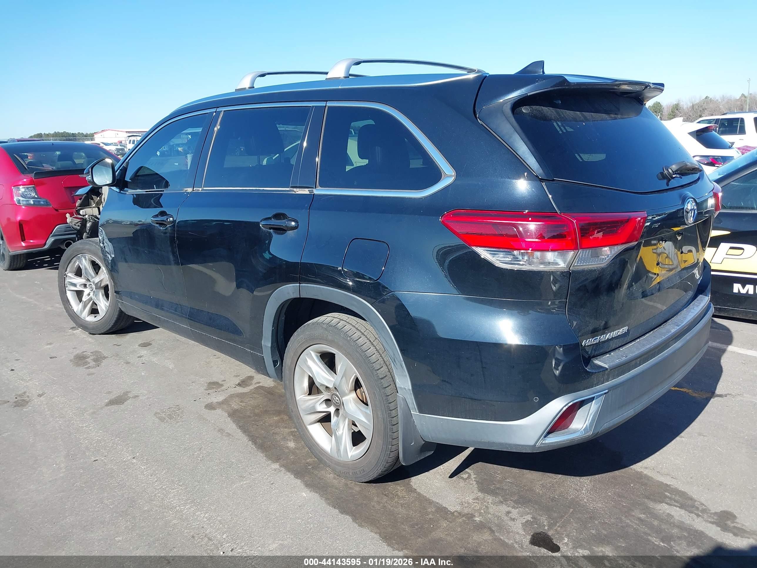 TOYOTA HIGHLANDER image 3