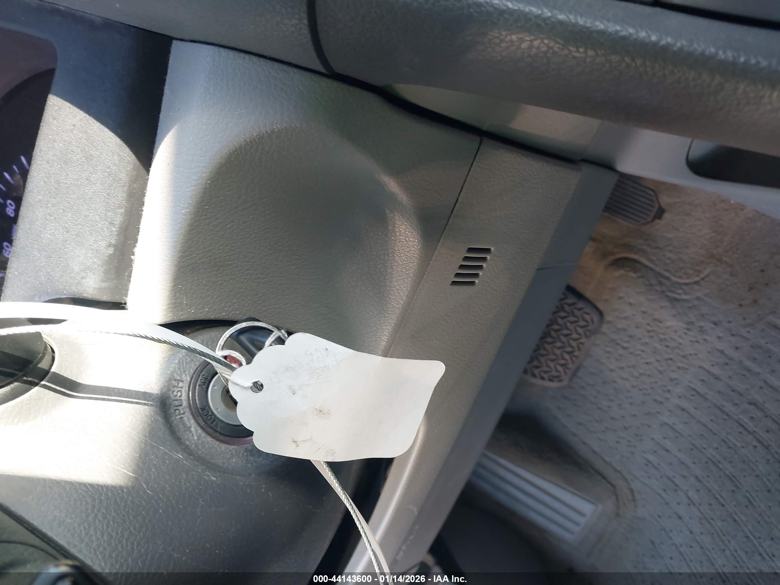TOYOTA CAMRY image 11