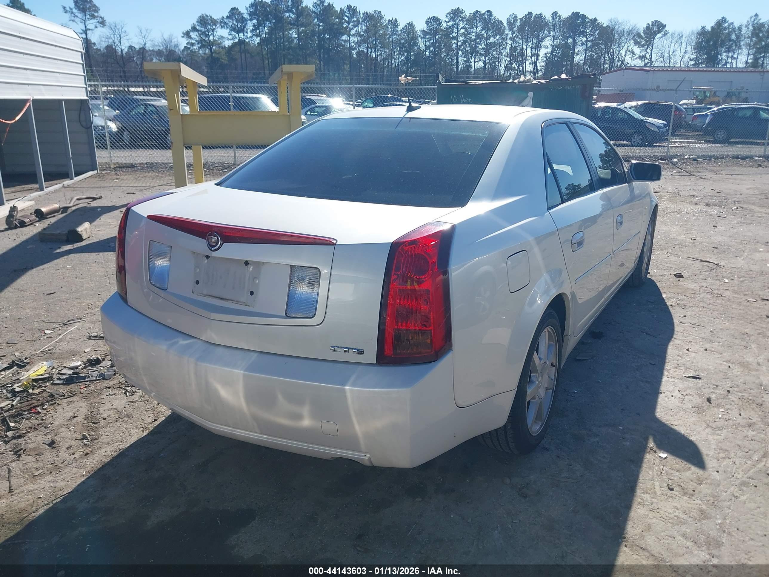 CADILLAC CTS image 4