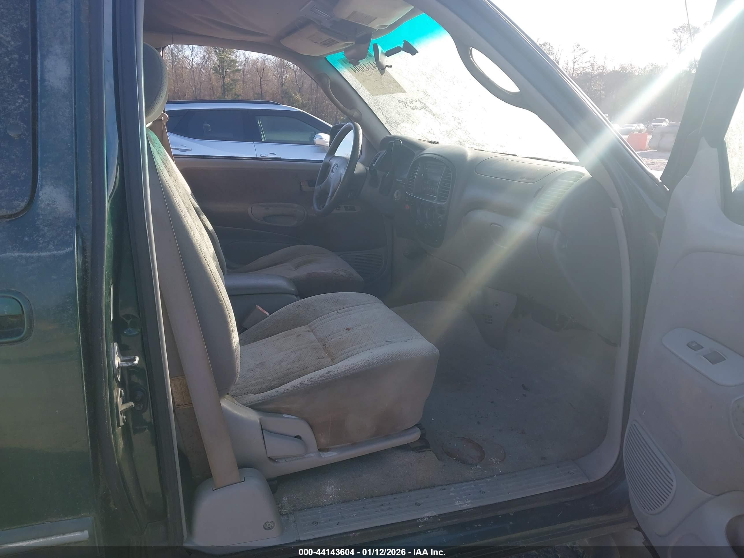 TOYOTA TUNDRA image 5