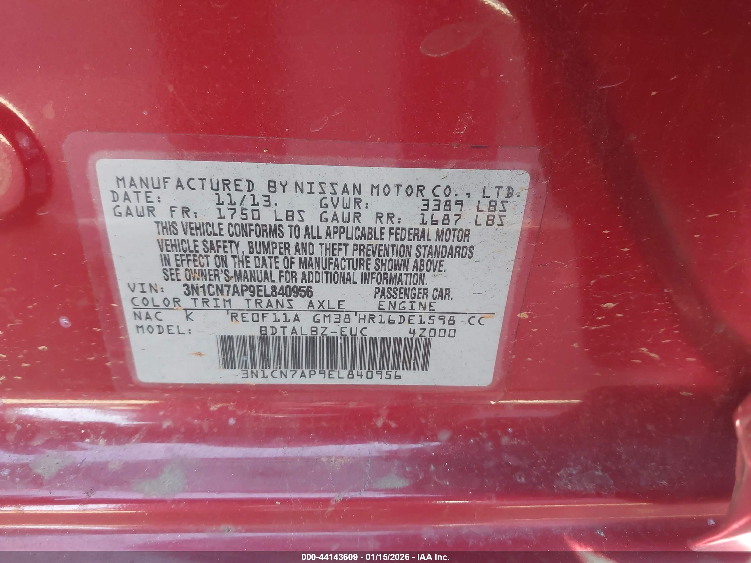 NISSAN VERSA image 9