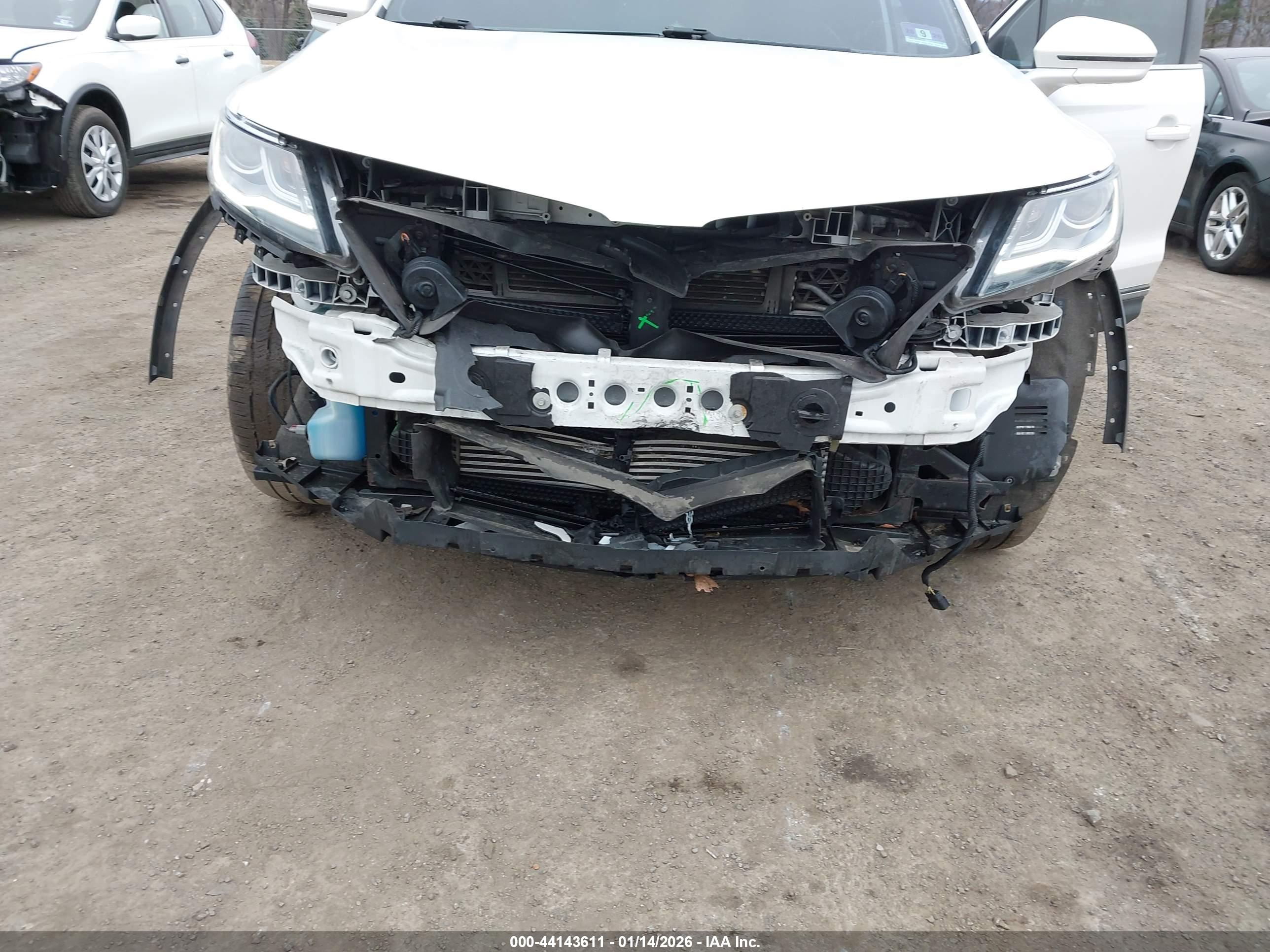 LINCOLN MKC image 6