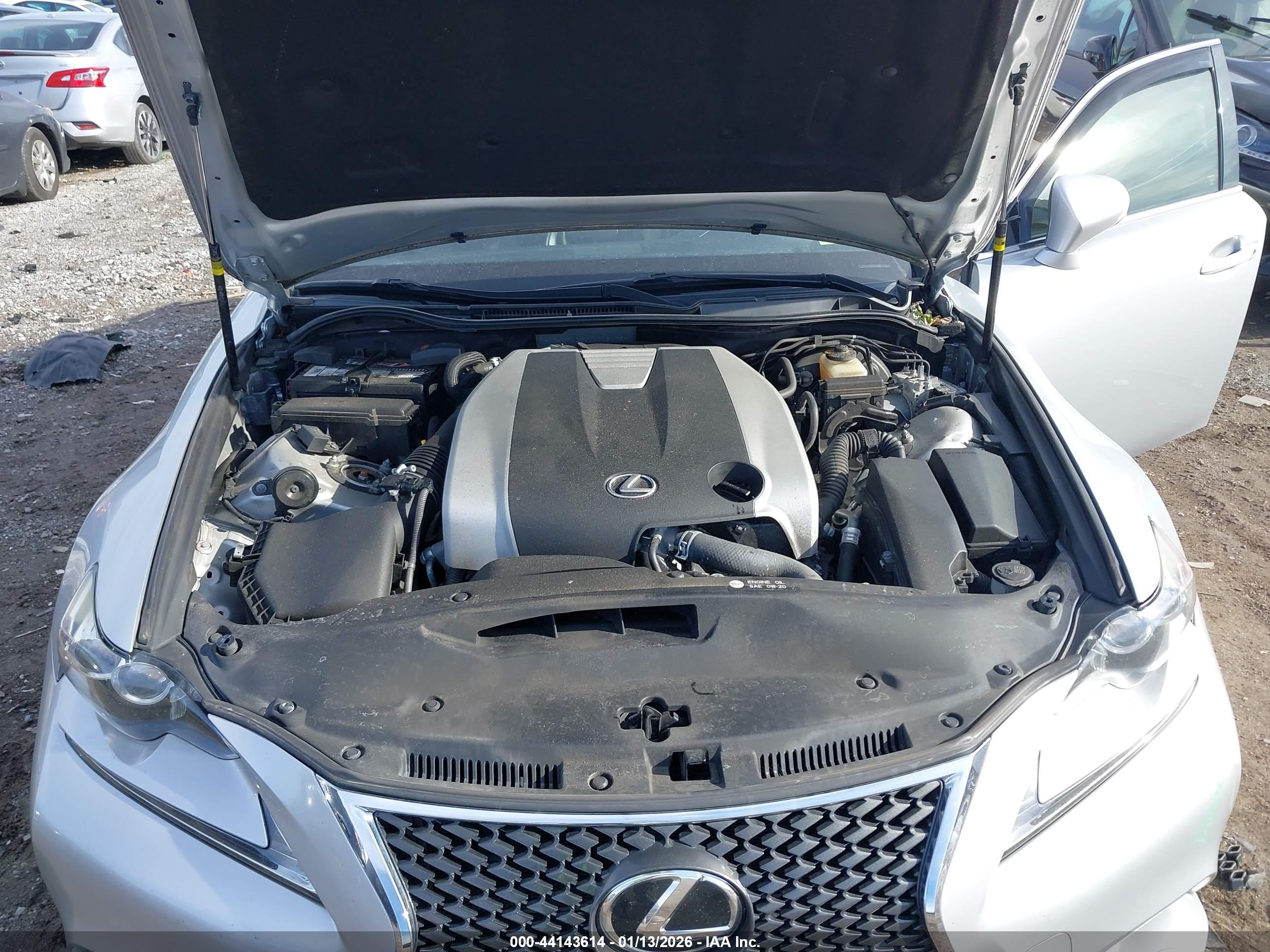 LEXUS IS image 10