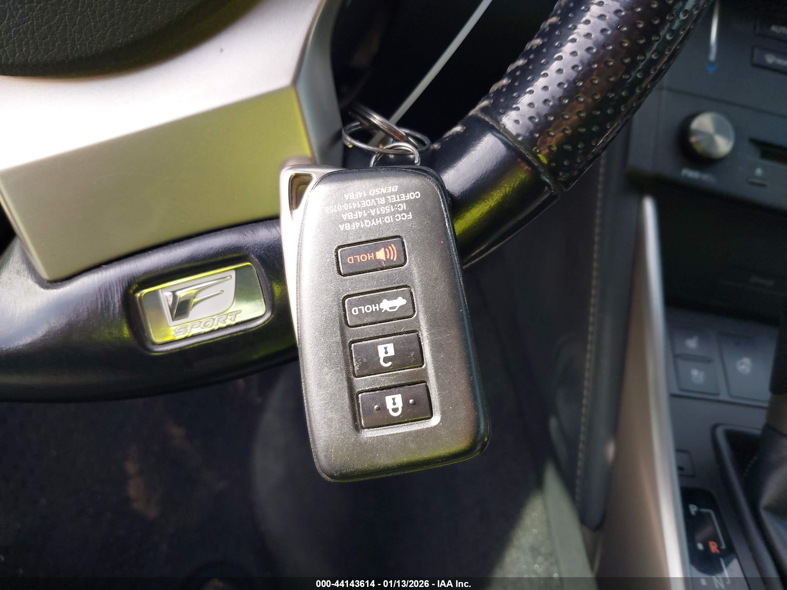 LEXUS IS image 11