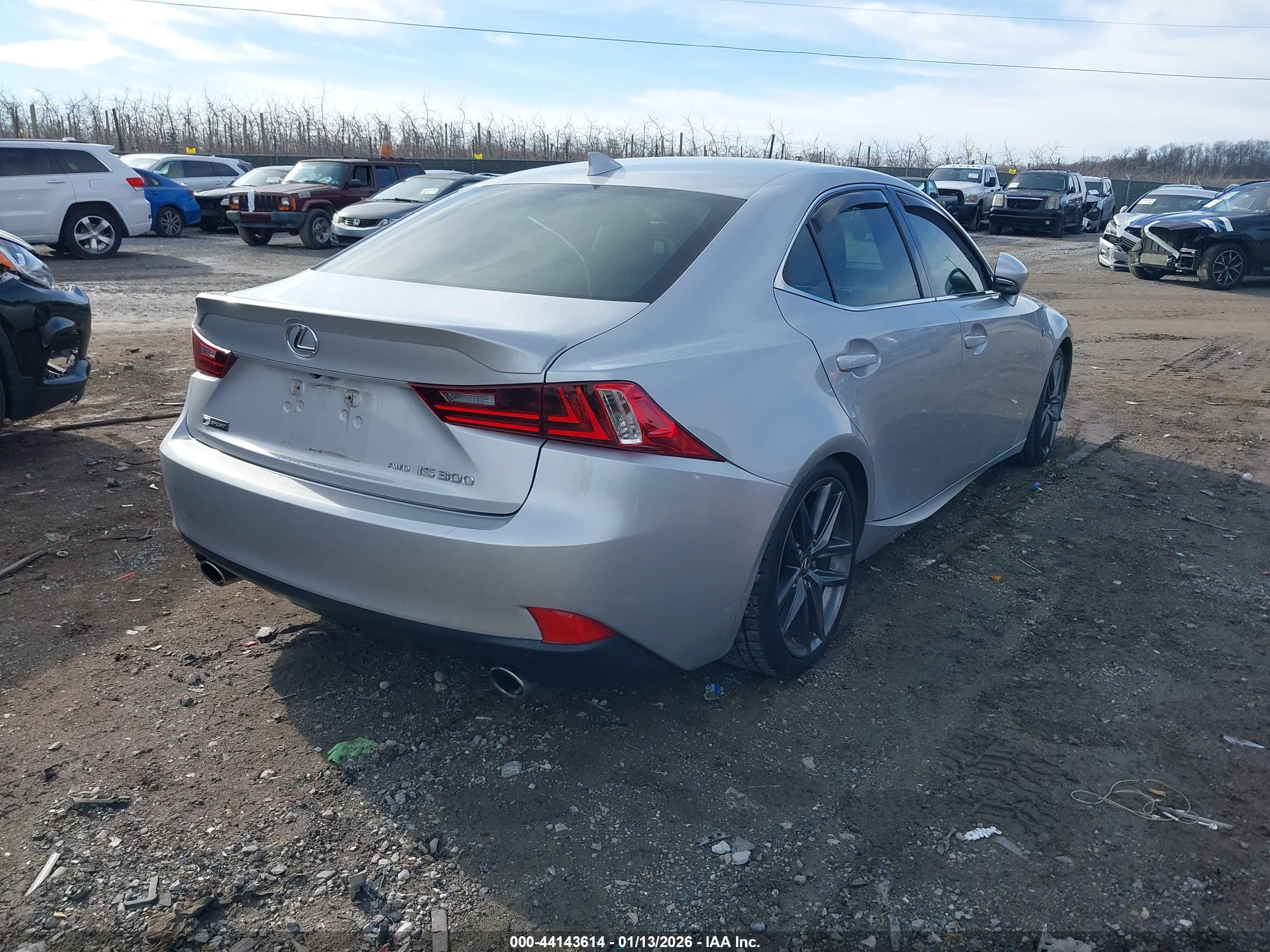 LEXUS IS image 4