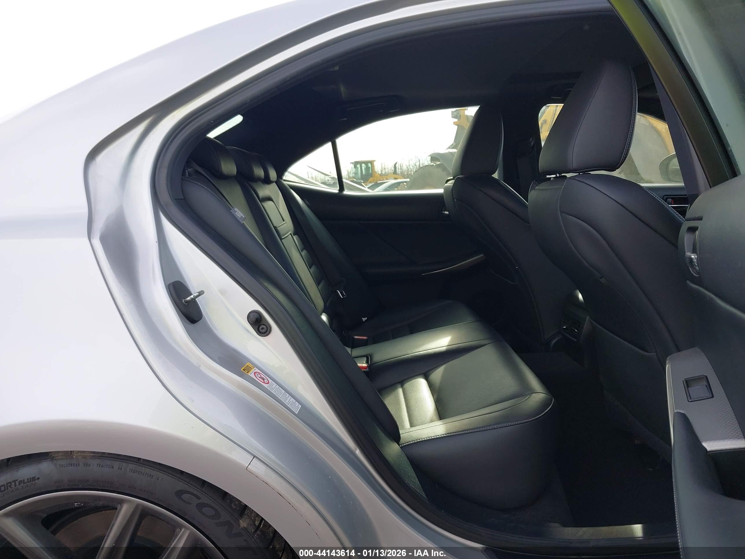 LEXUS IS image 8