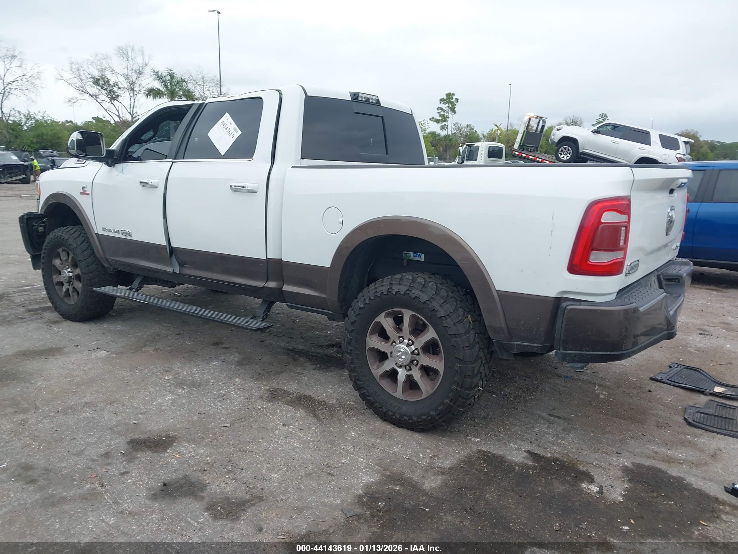 RAM 2500 image 3