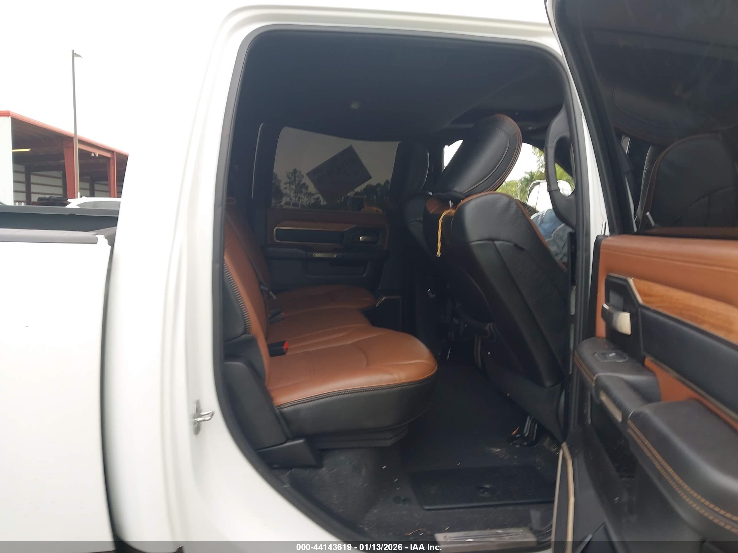 RAM 2500 image 8