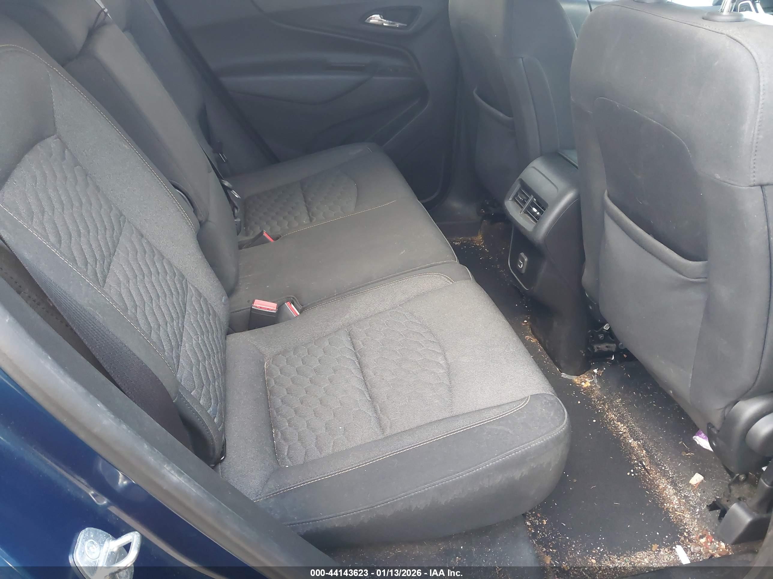 CHEVROLET EQUINOX image 8