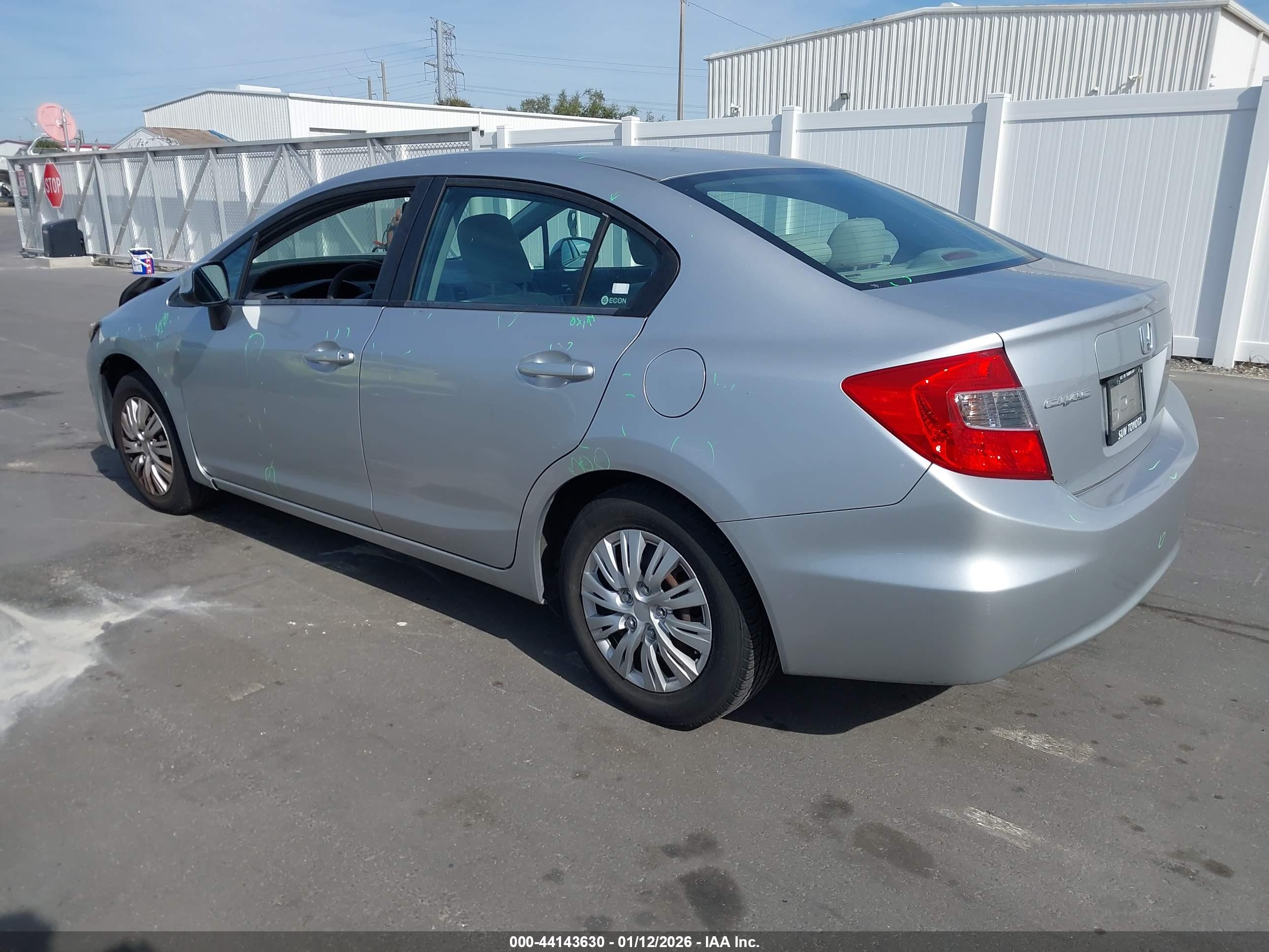 HONDA CIVIC image 3