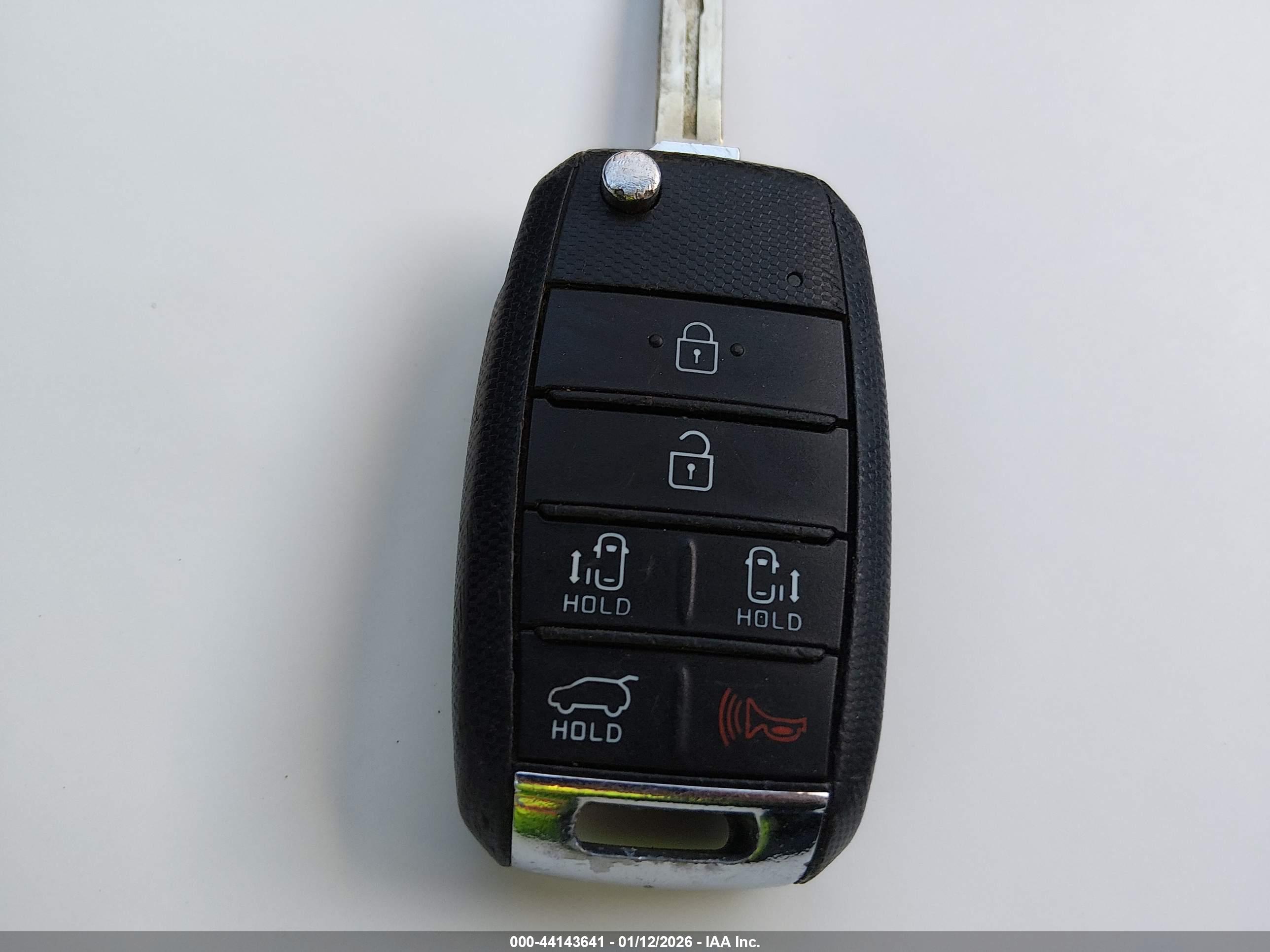 KIA SEDONA image 11
