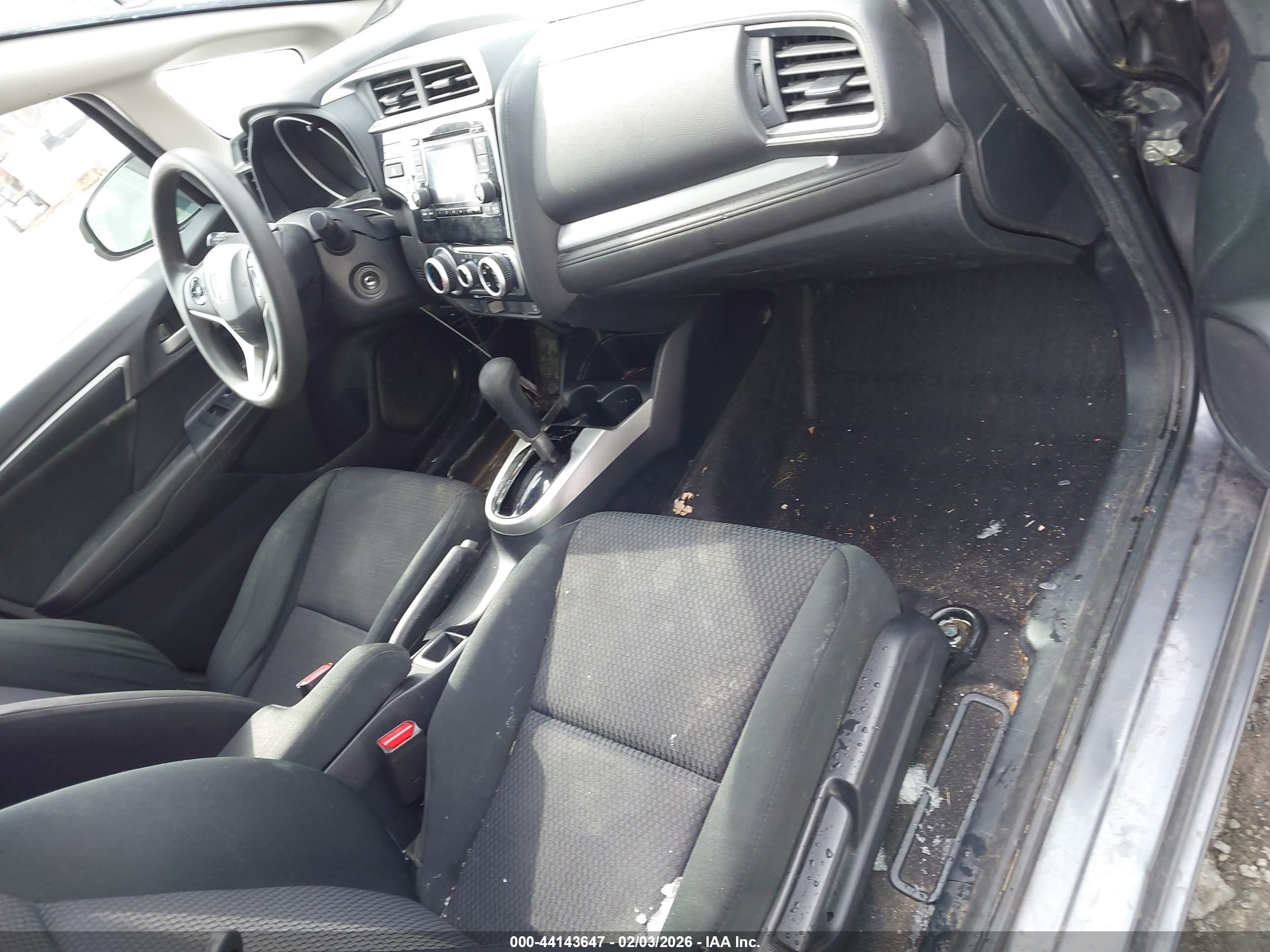 HONDA FIT image 5