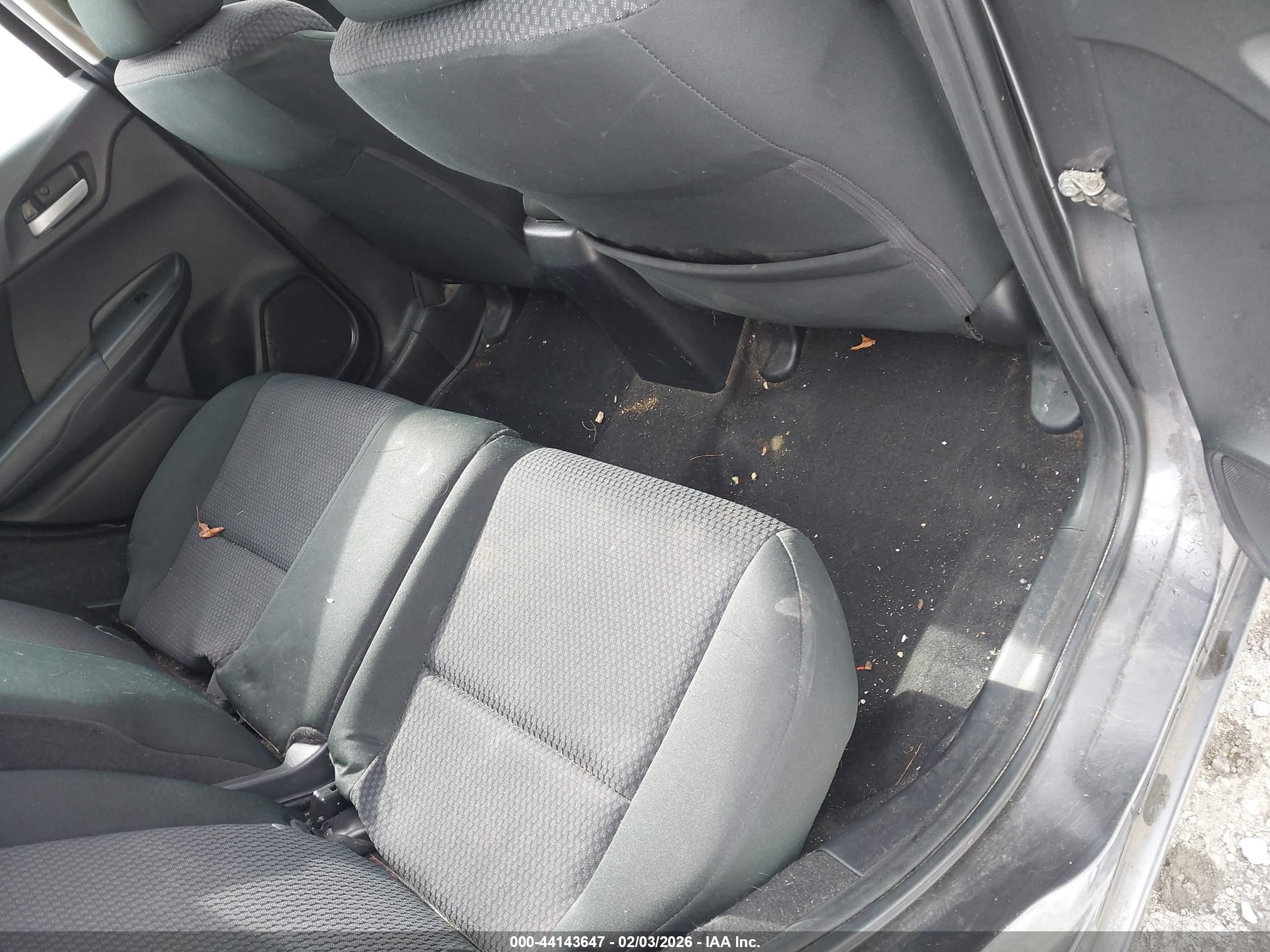 HONDA FIT image 8