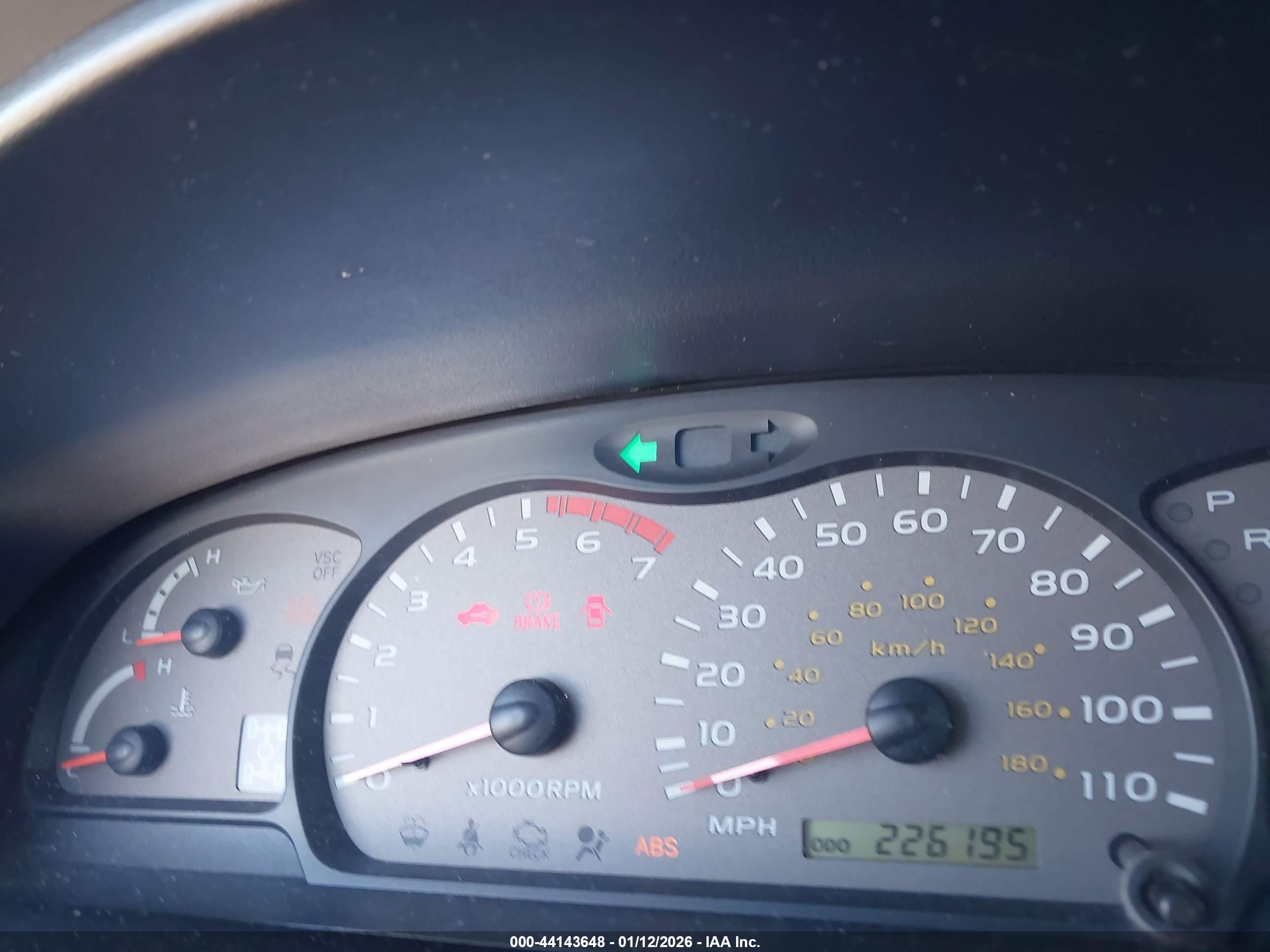 TOYOTA SEQUOIA image 7