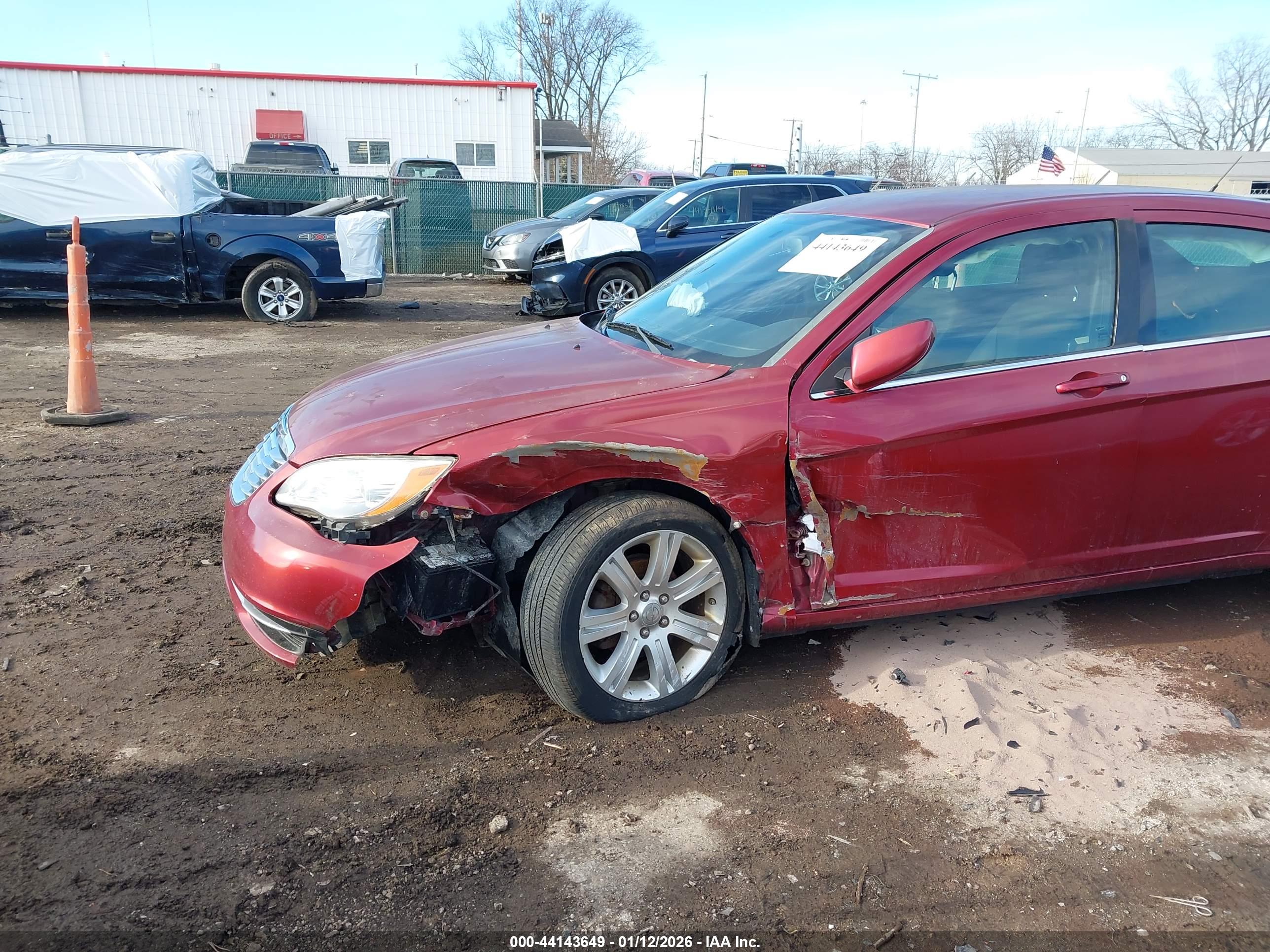 CHRYSLER 200 image 6