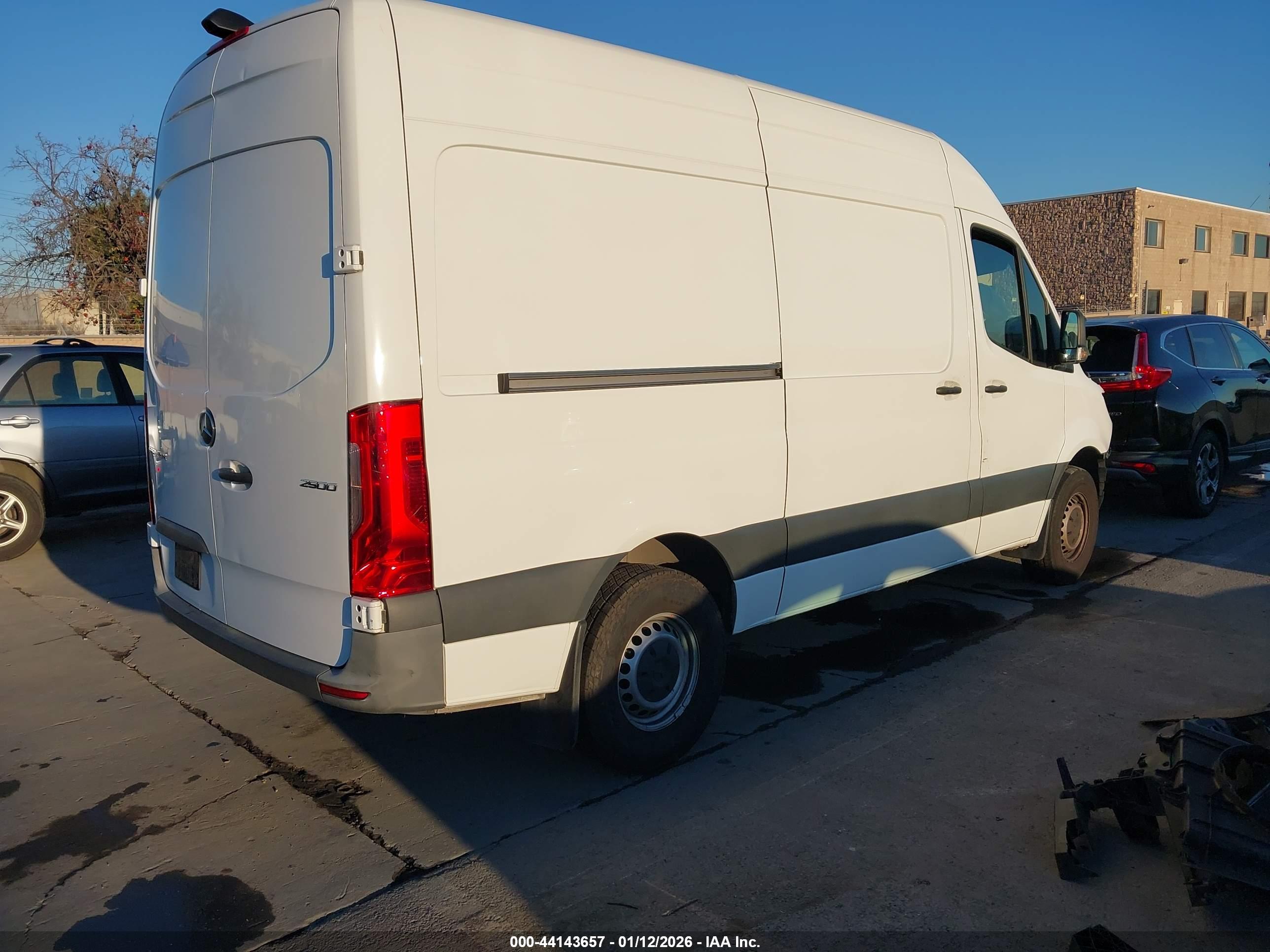 MERCEDES-BENZ SPRINTER image 4