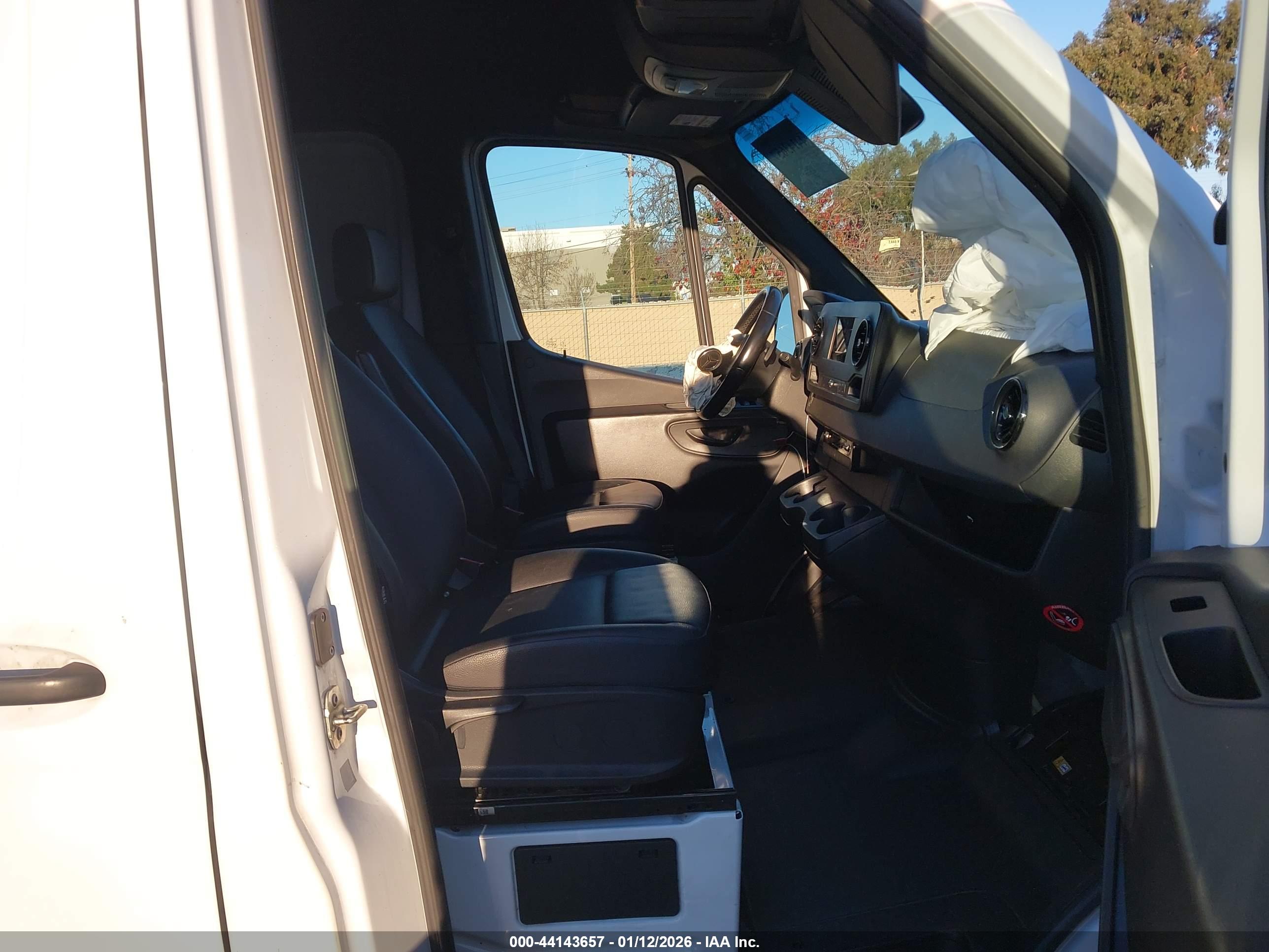 MERCEDES-BENZ SPRINTER image 5