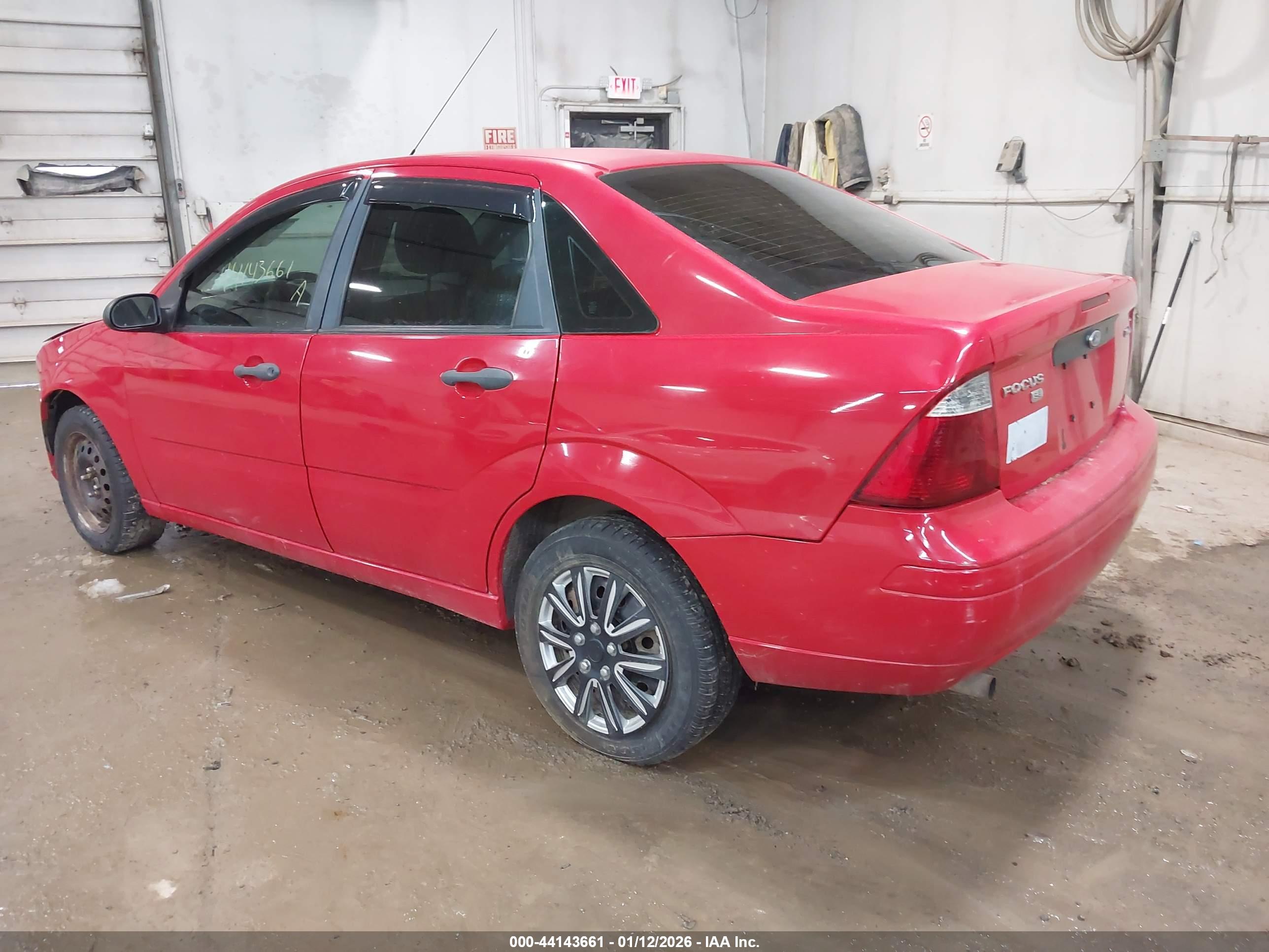 FORD FOCUS image 3