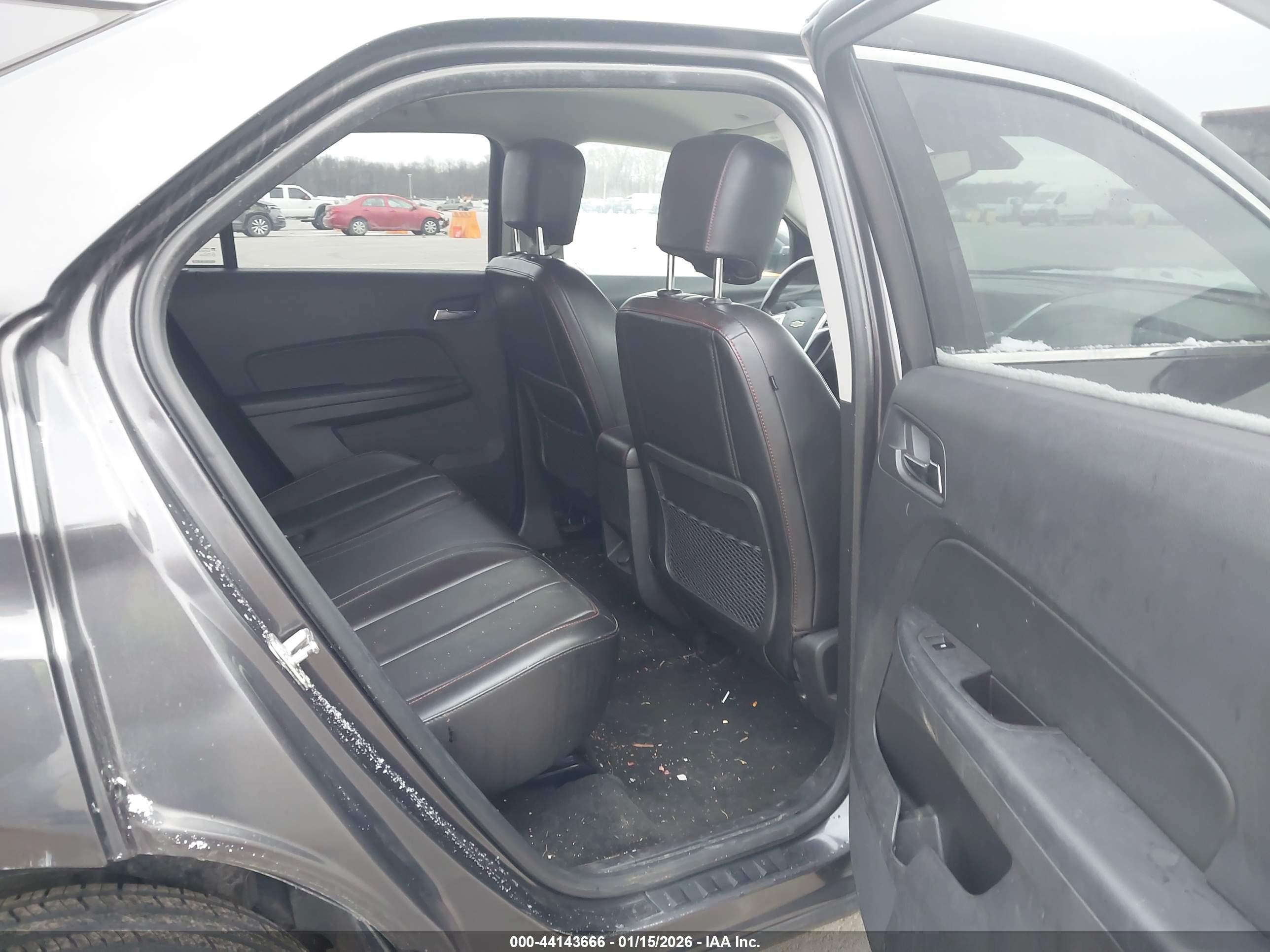 CHEVROLET EQUINOX image 8