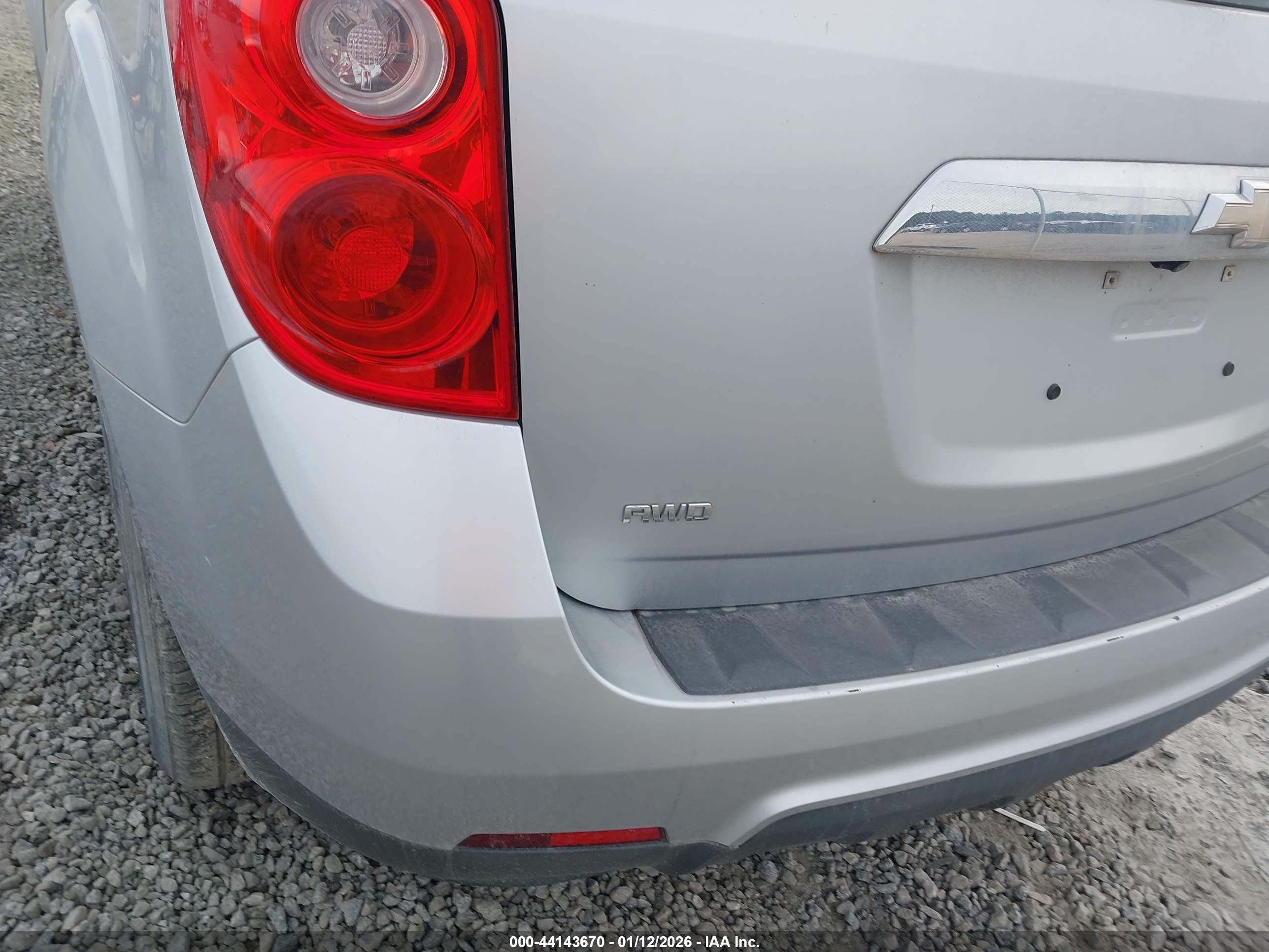 CHEVROLET EQUINOX image 6