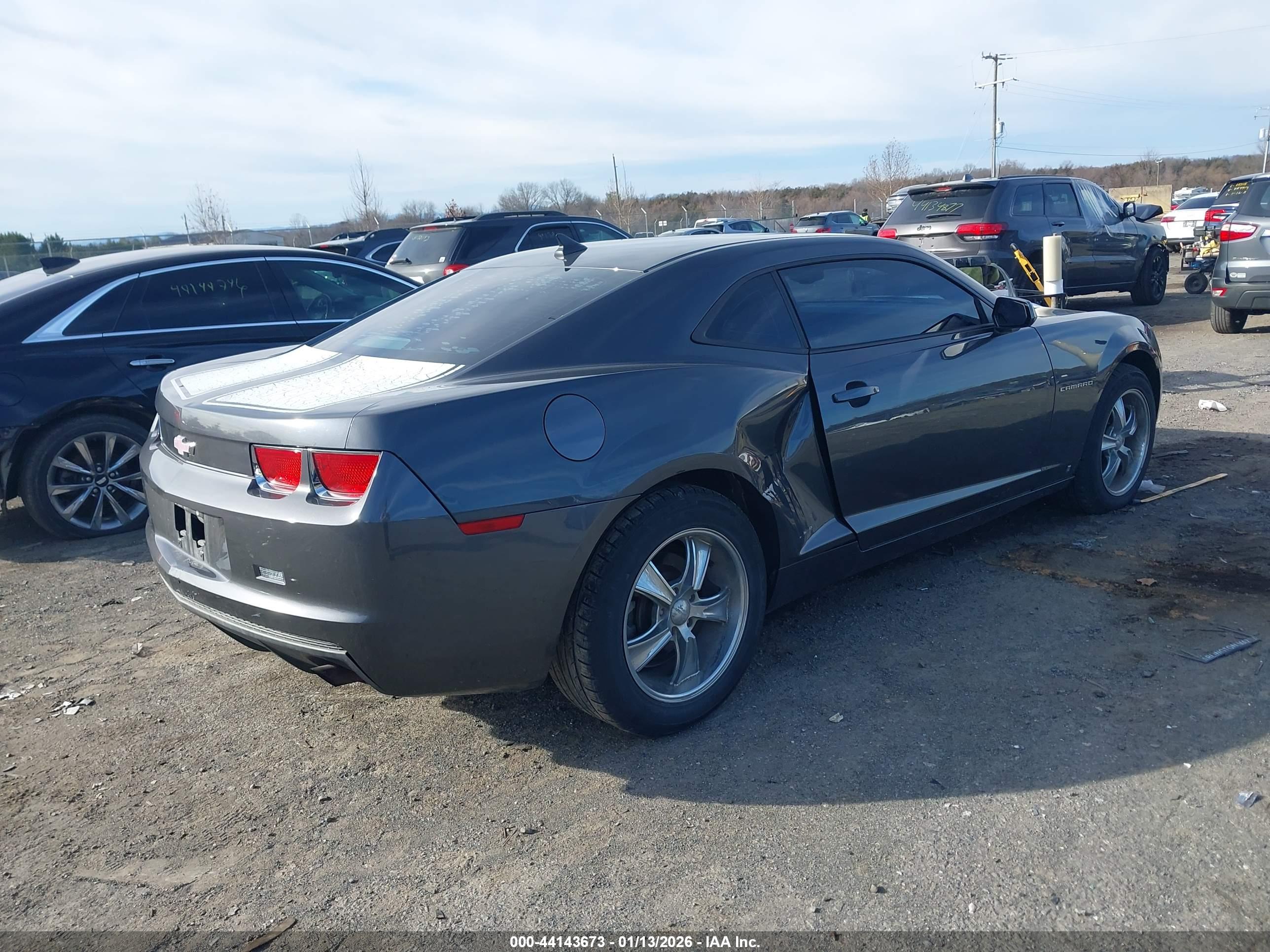 CHEVROLET CAMARO image 4