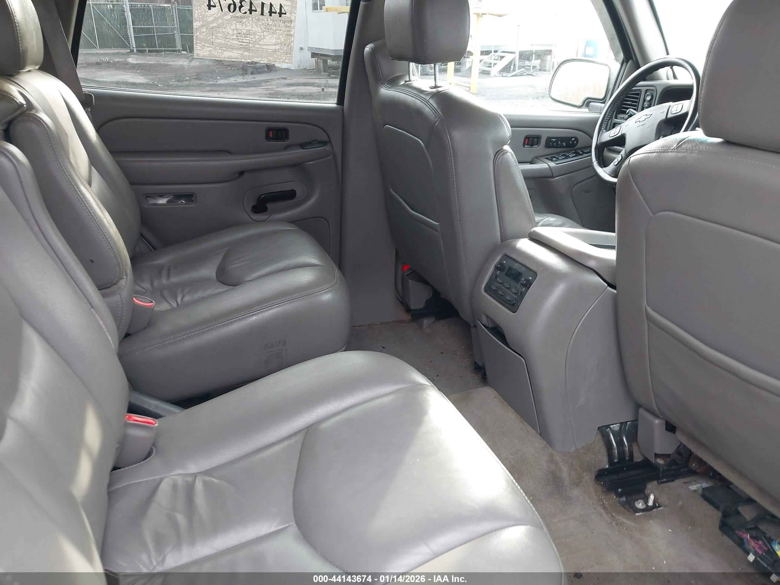 CHEVROLET TAHOE image 8