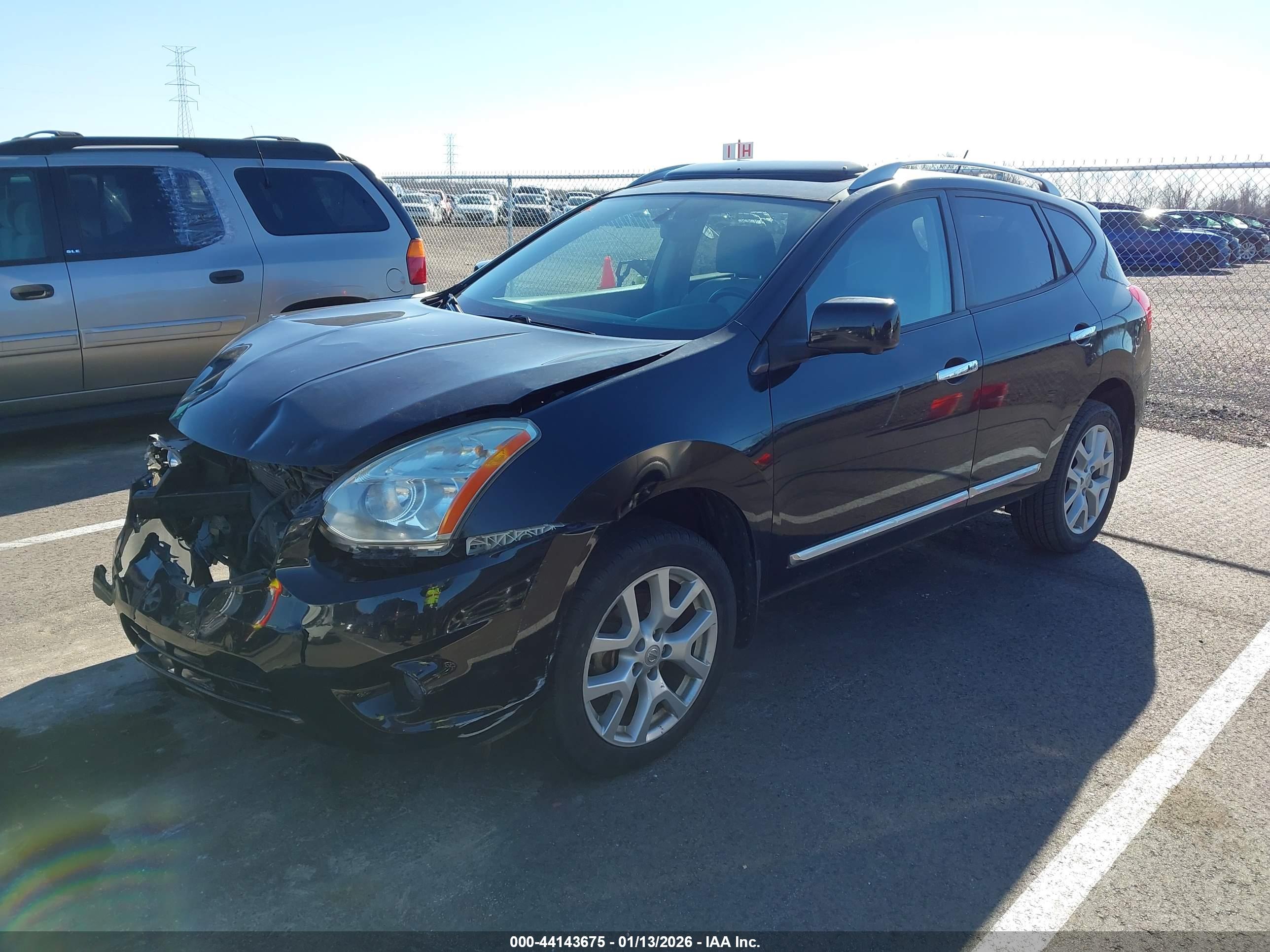 NISSAN ROGUE image 2