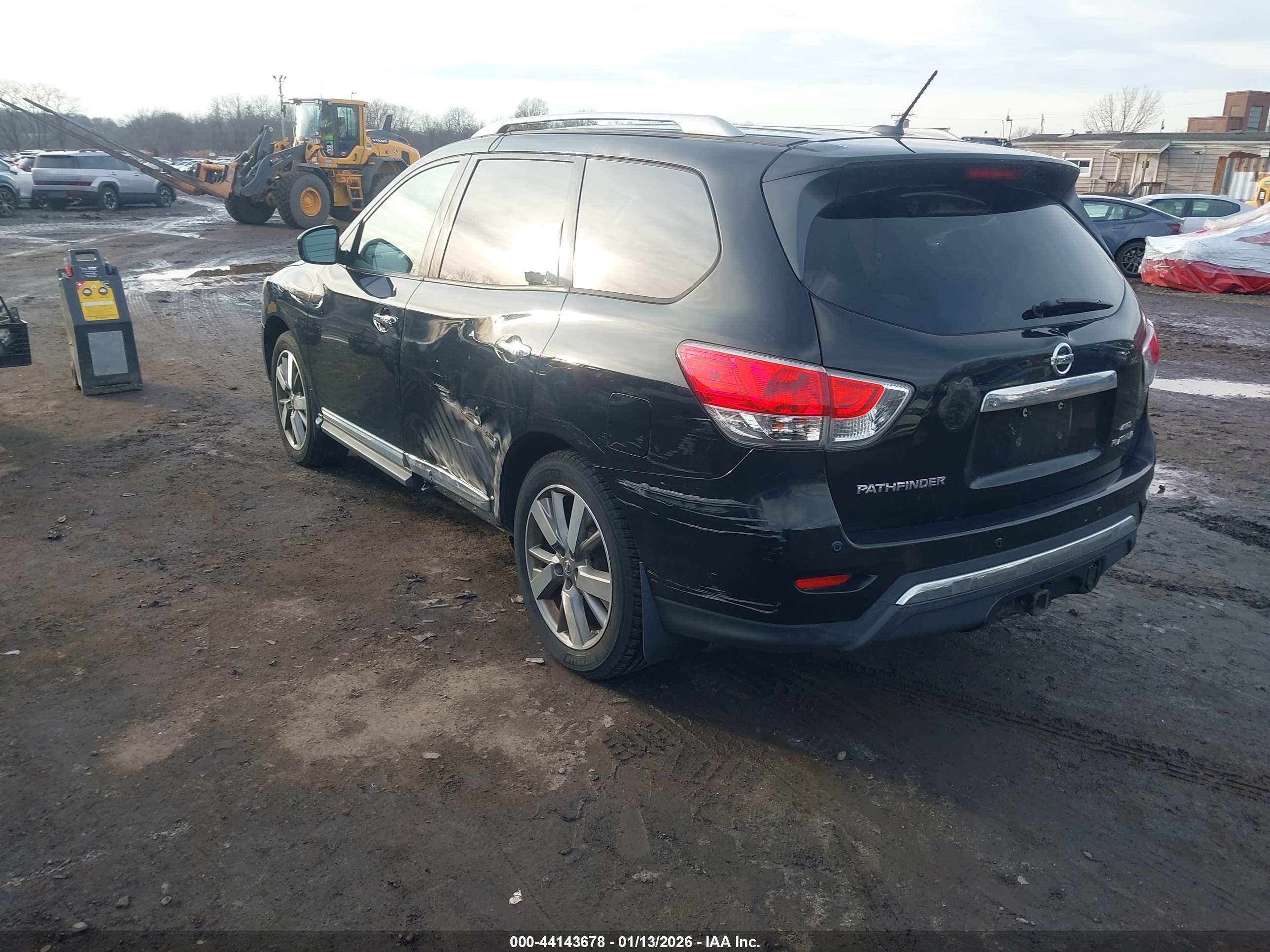 NISSAN PATHFINDER image 3