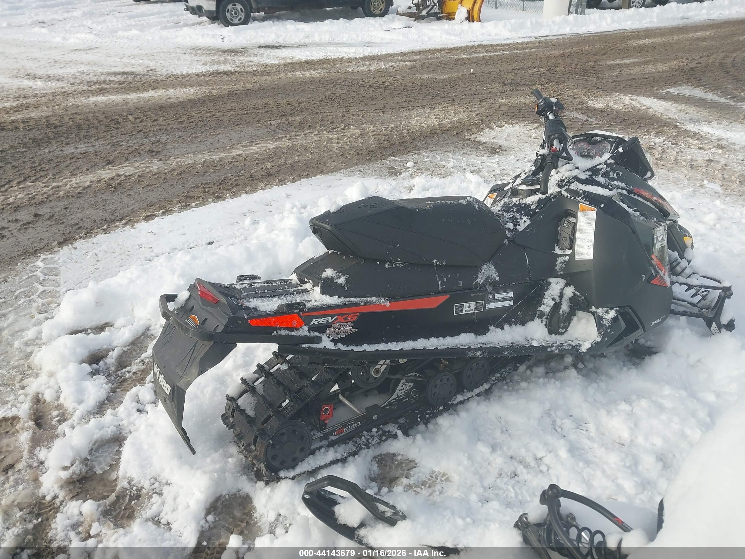 SKID MXZ image 8