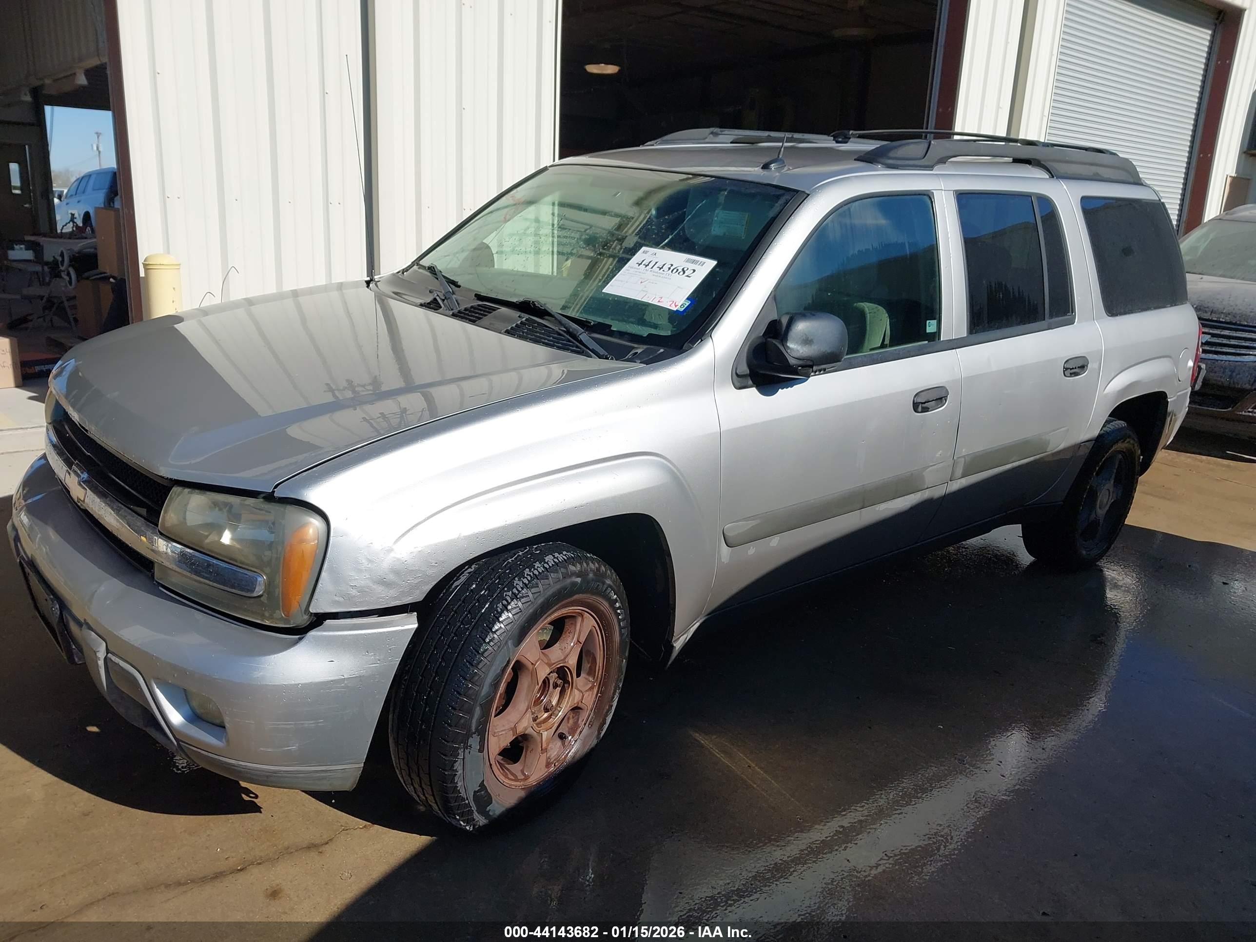 CHEVROLET TRAILBLAZER image 2