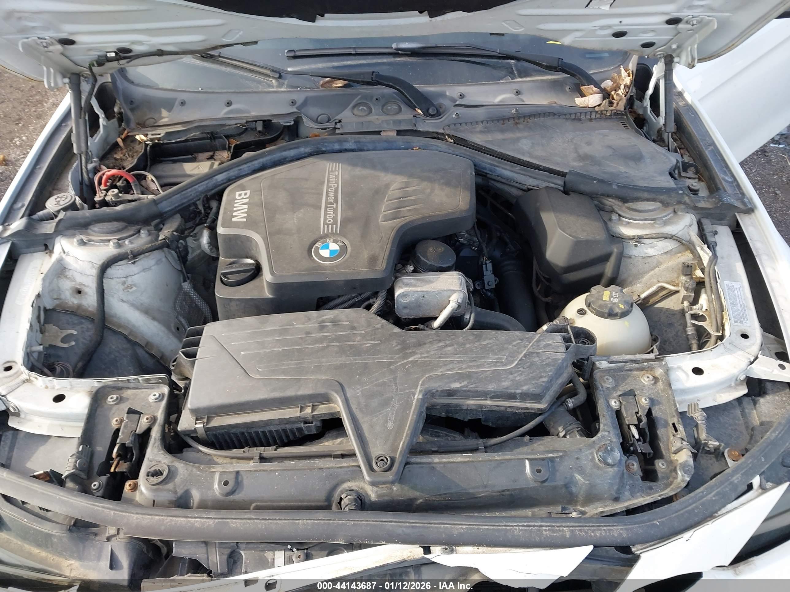BMW 320I image 10