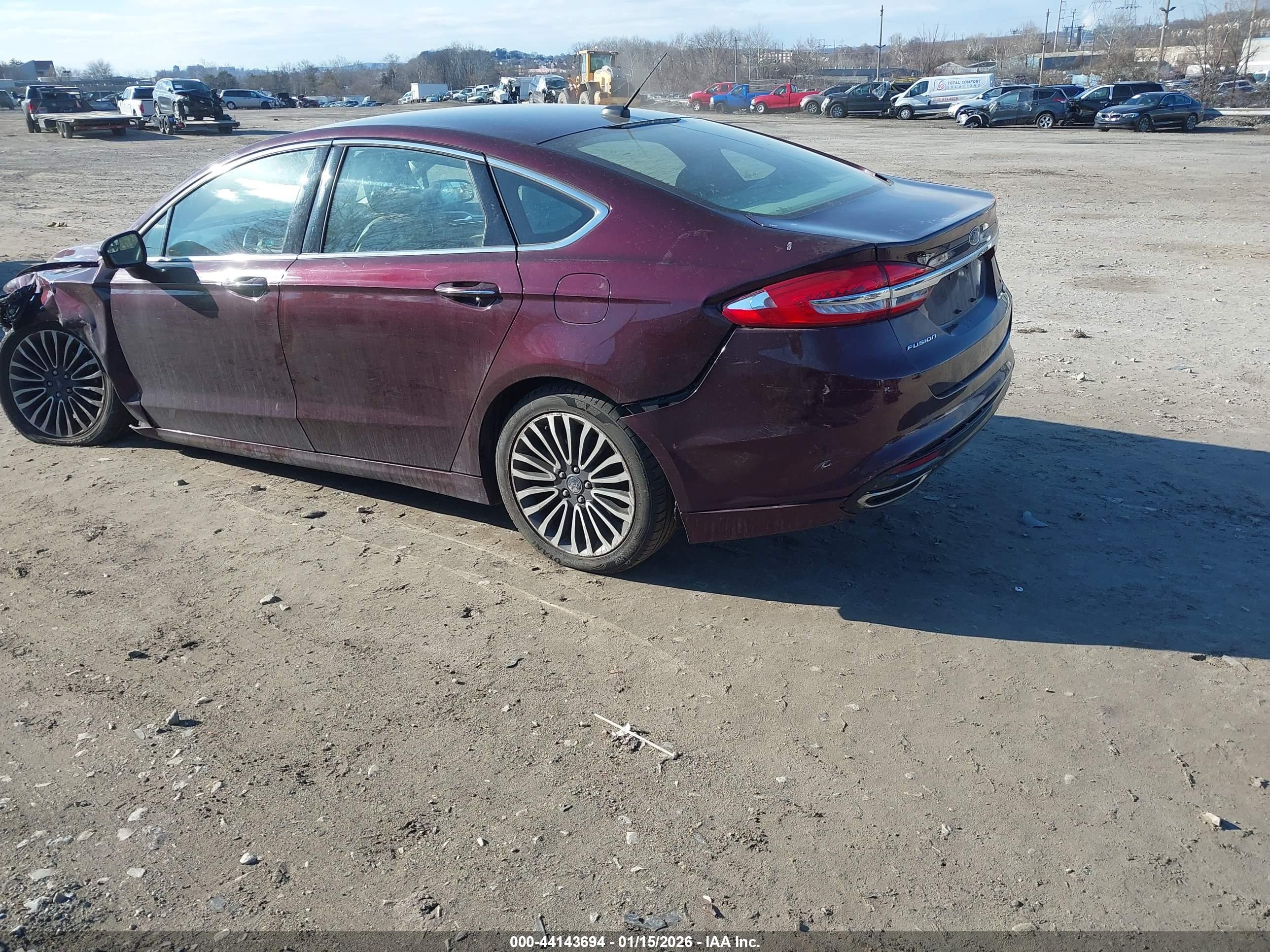 FORD FUSION image 3