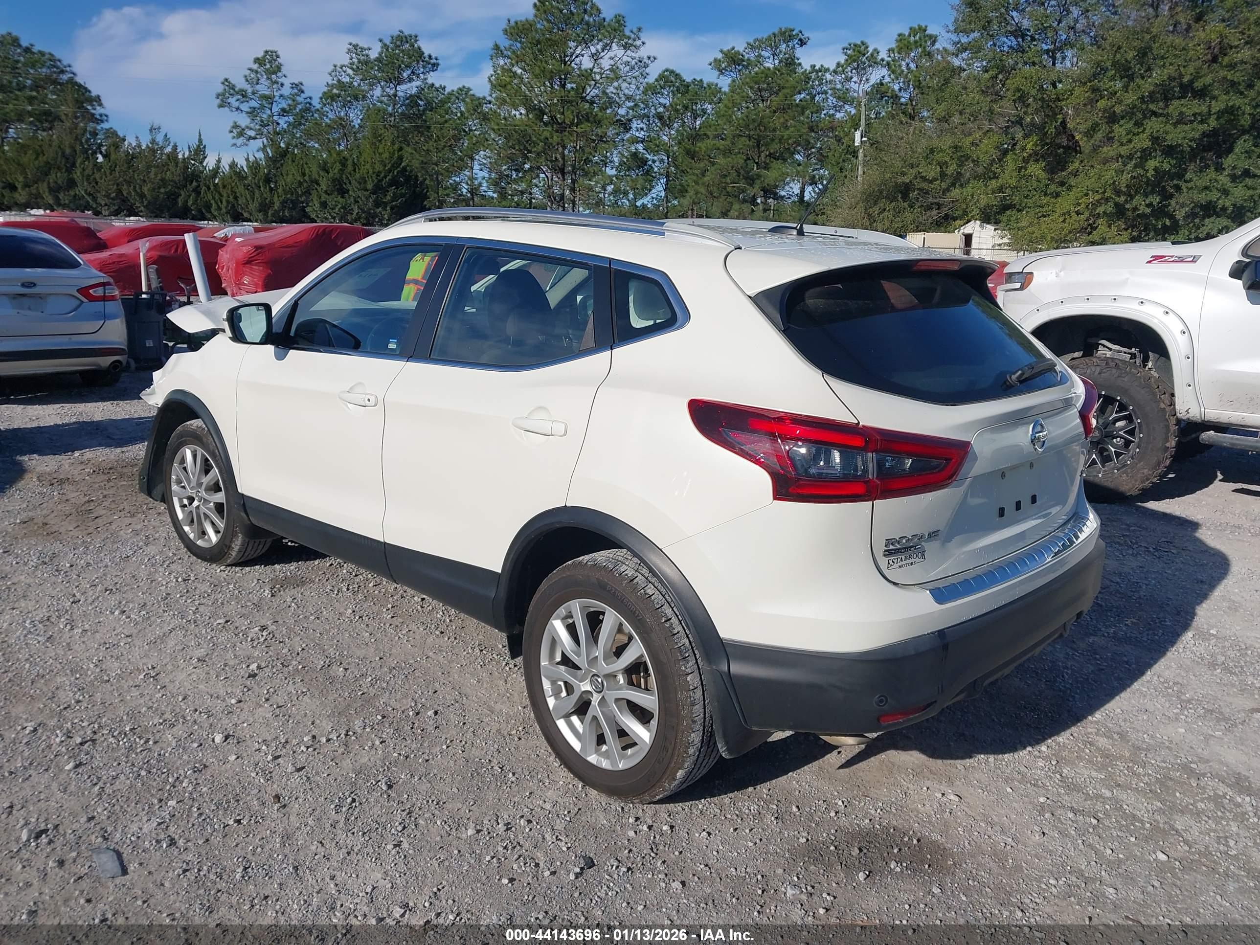 NISSAN ROGUE image 3