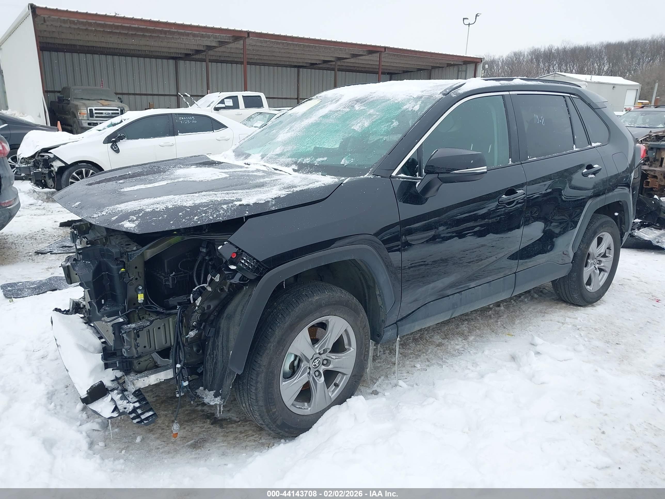 TOYOTA RAV4 image 2