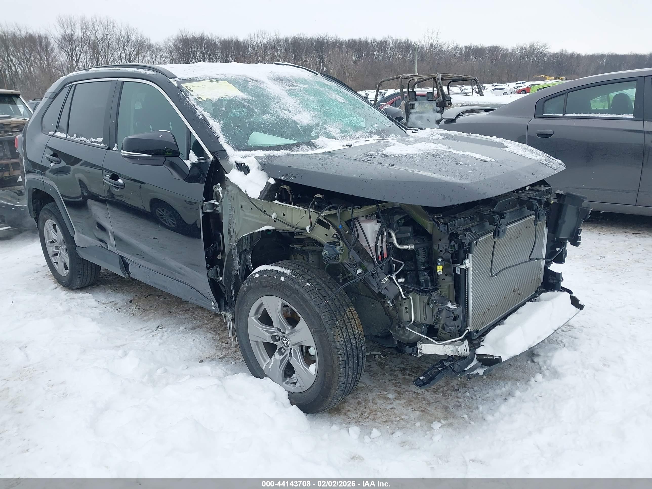 TOYOTA RAV4 image 6