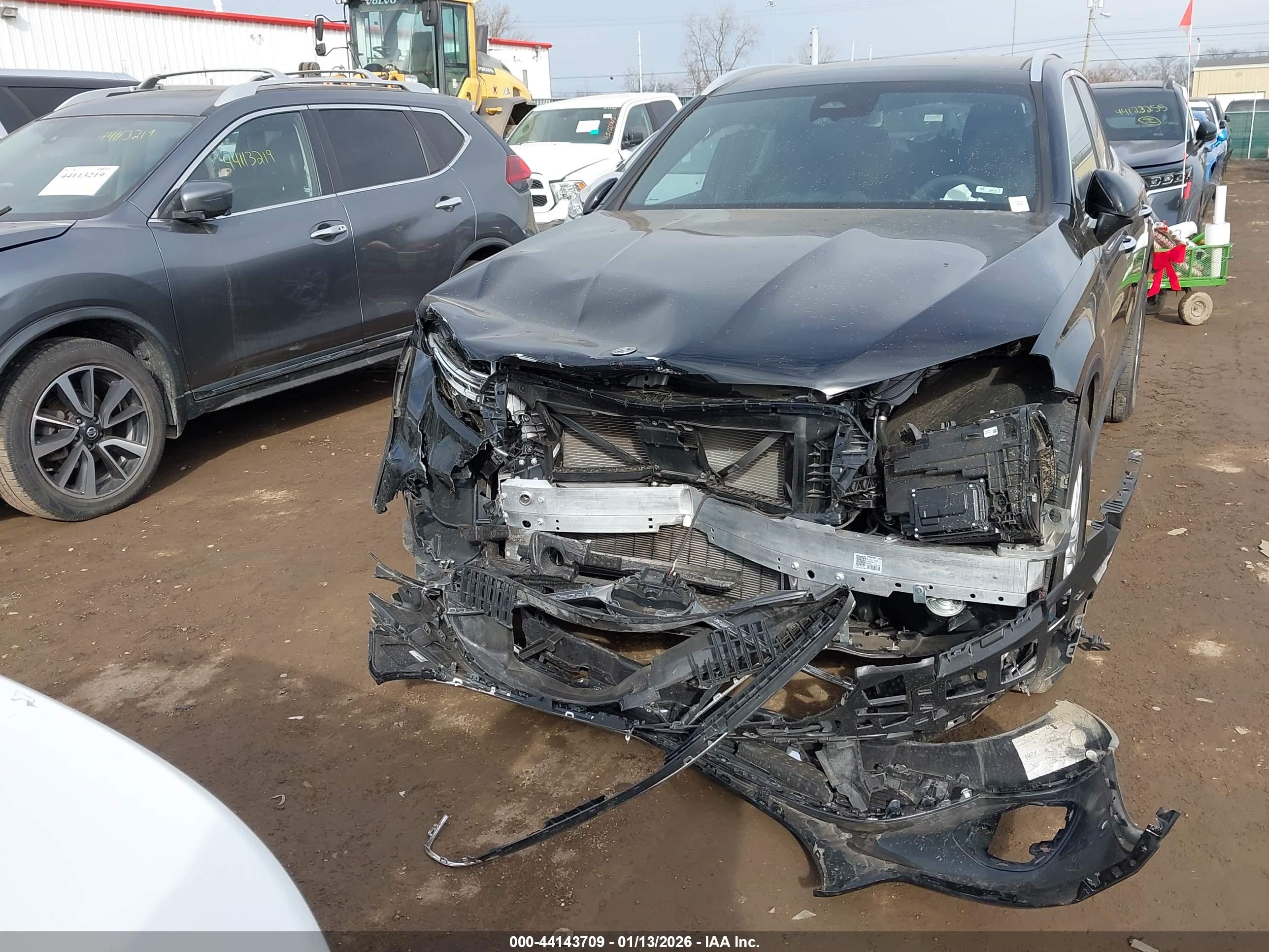MERCEDES-BENZ GLC image 6