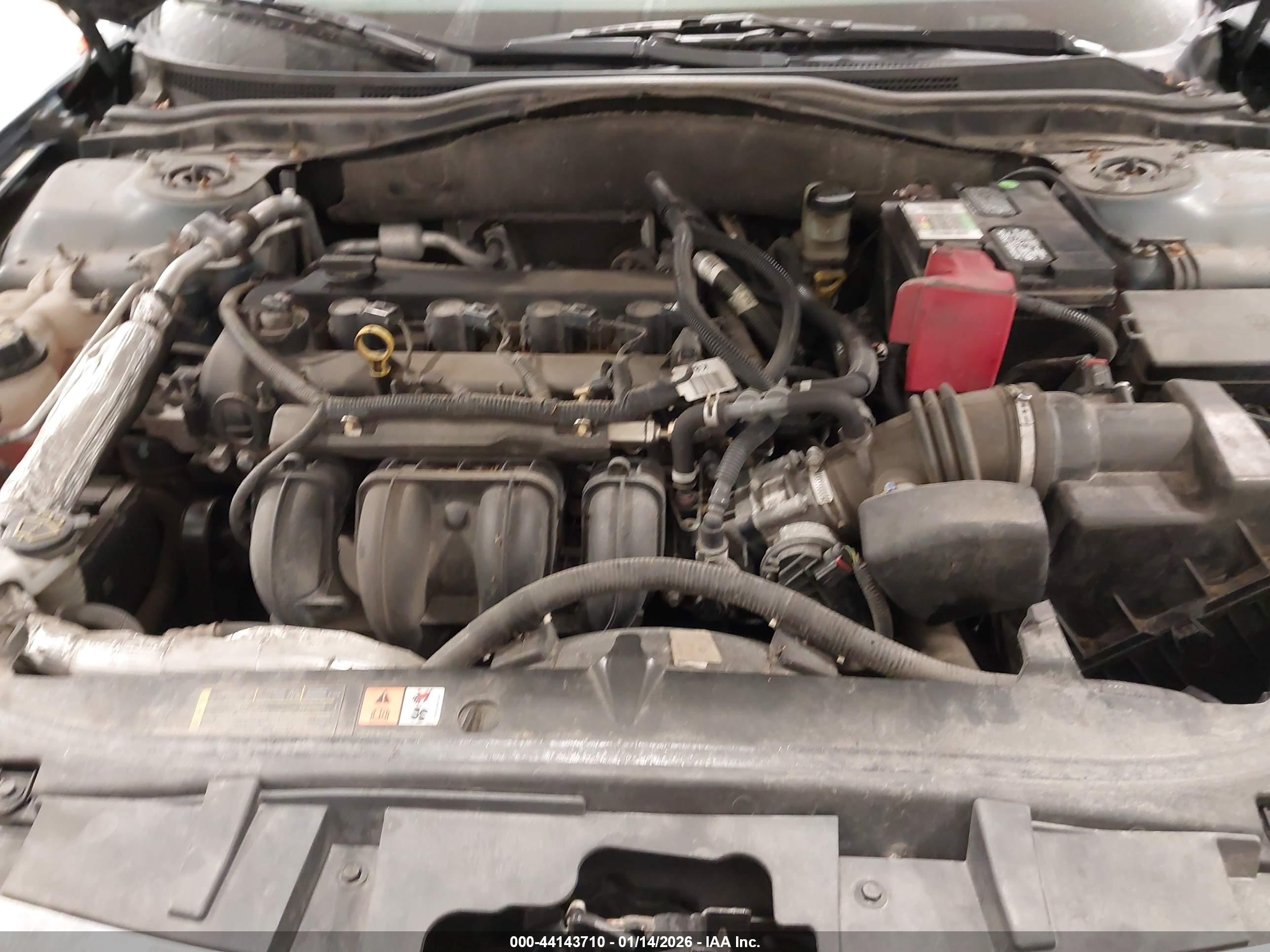 FORD FUSION image 10