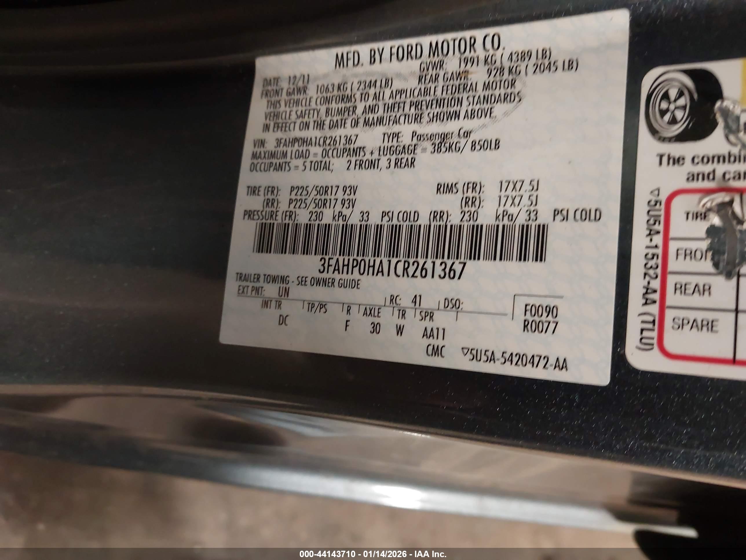 FORD FUSION image 9