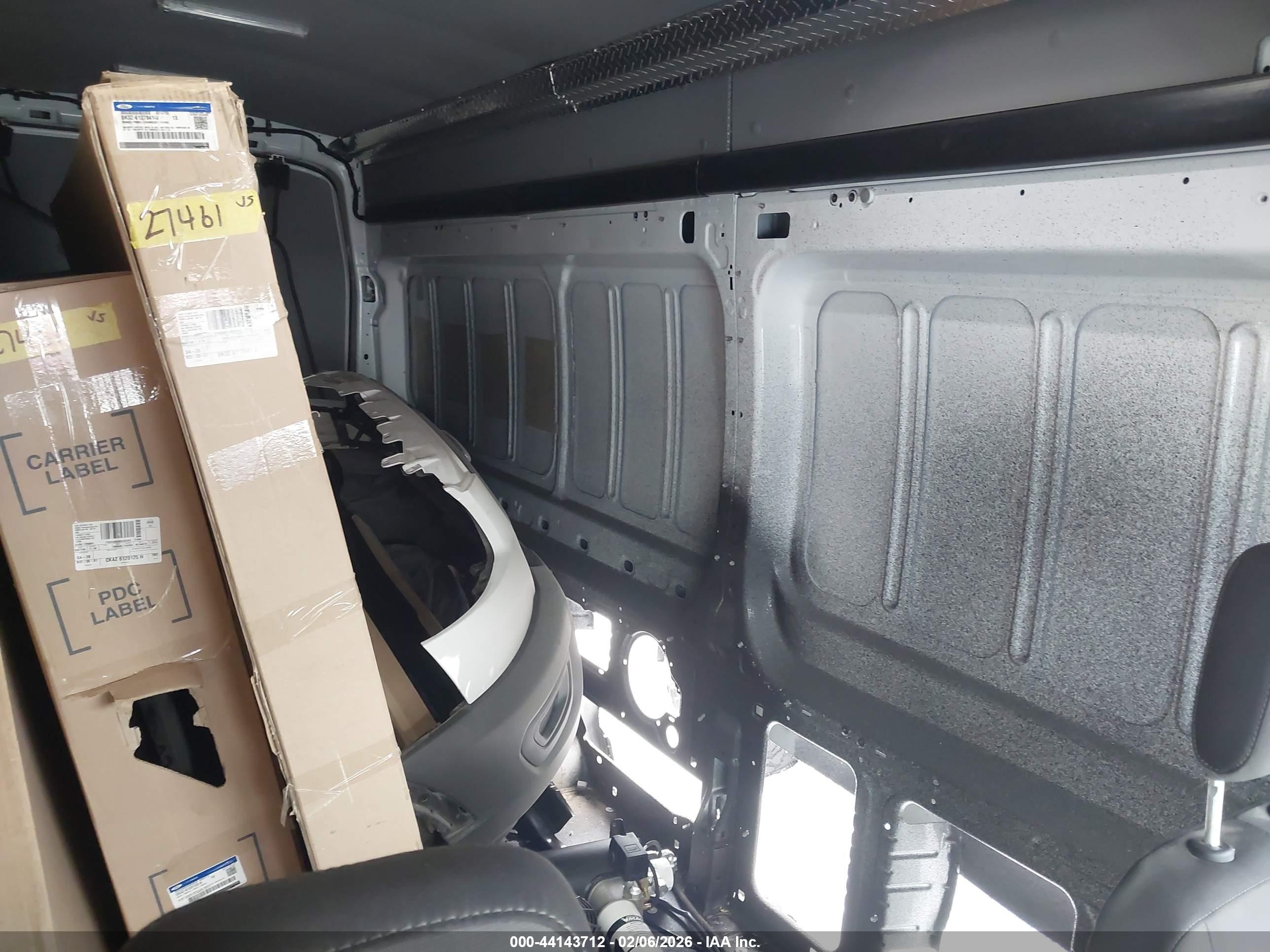 FORD TRANSIT-350 image 7