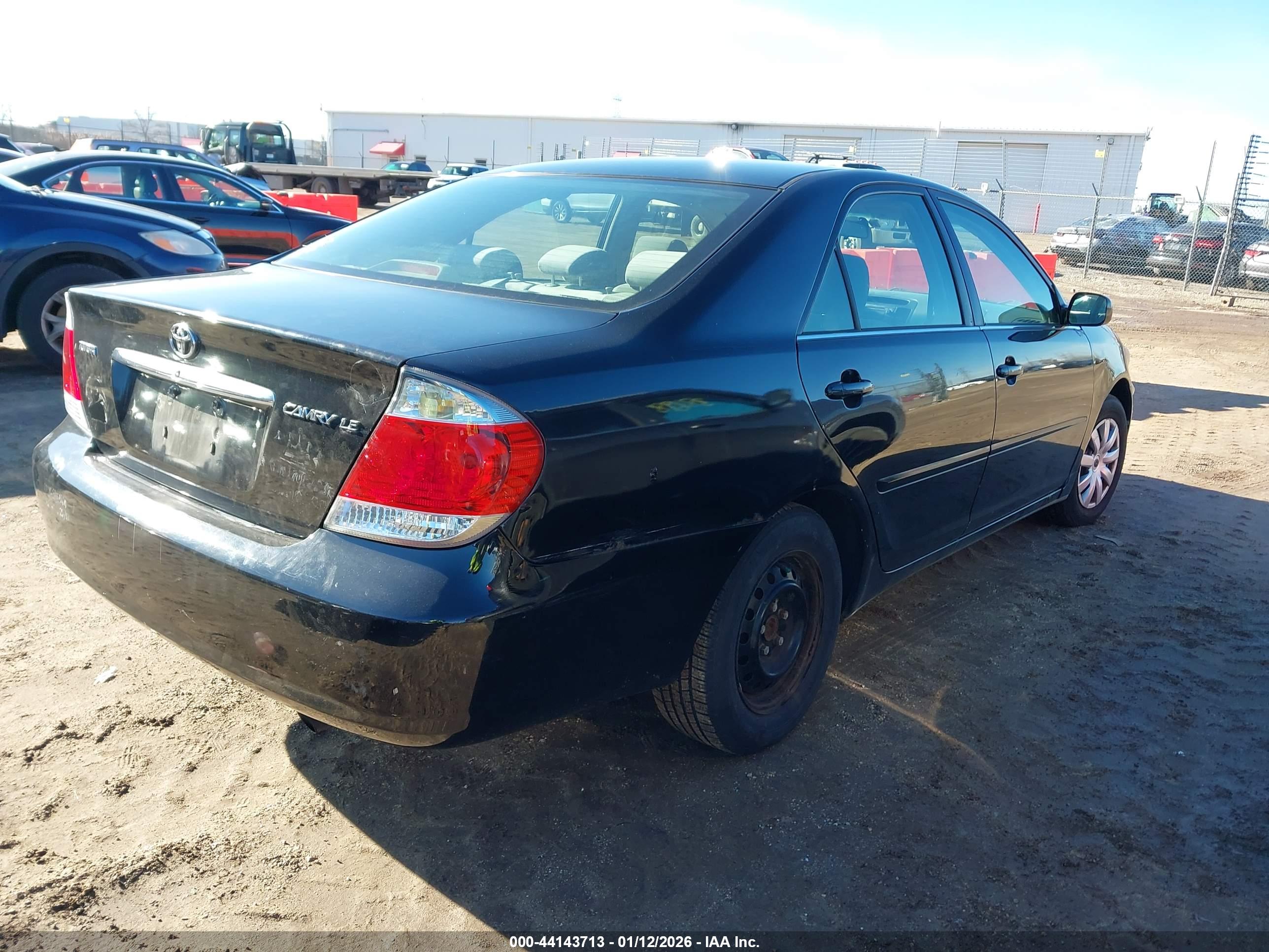 TOYOTA CAMRY image 4