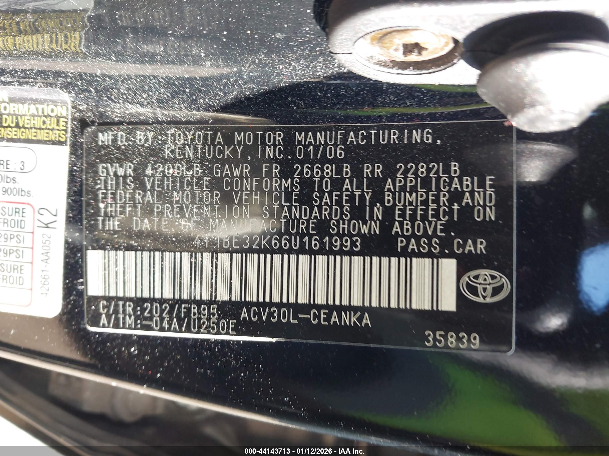 TOYOTA CAMRY image 9