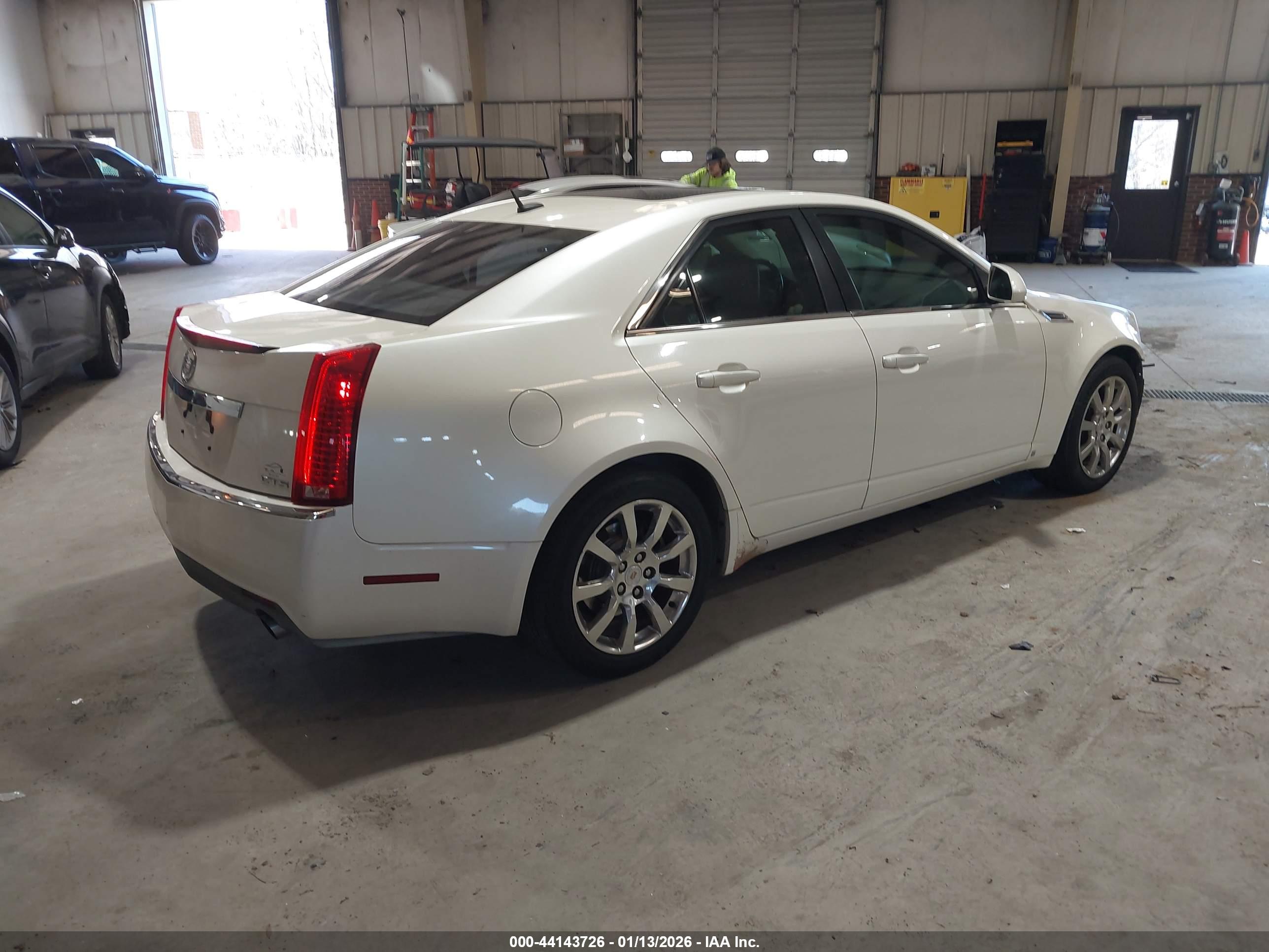CADILLAC CTS image 4