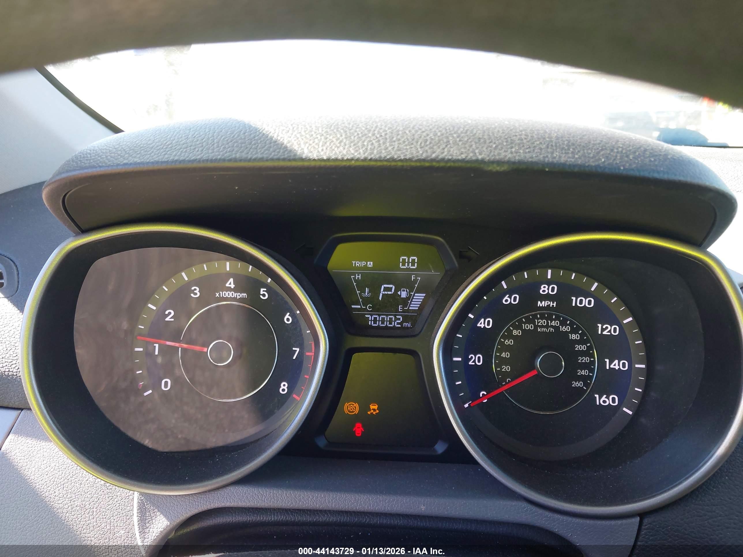 HYUNDAI ELANTRA image 7