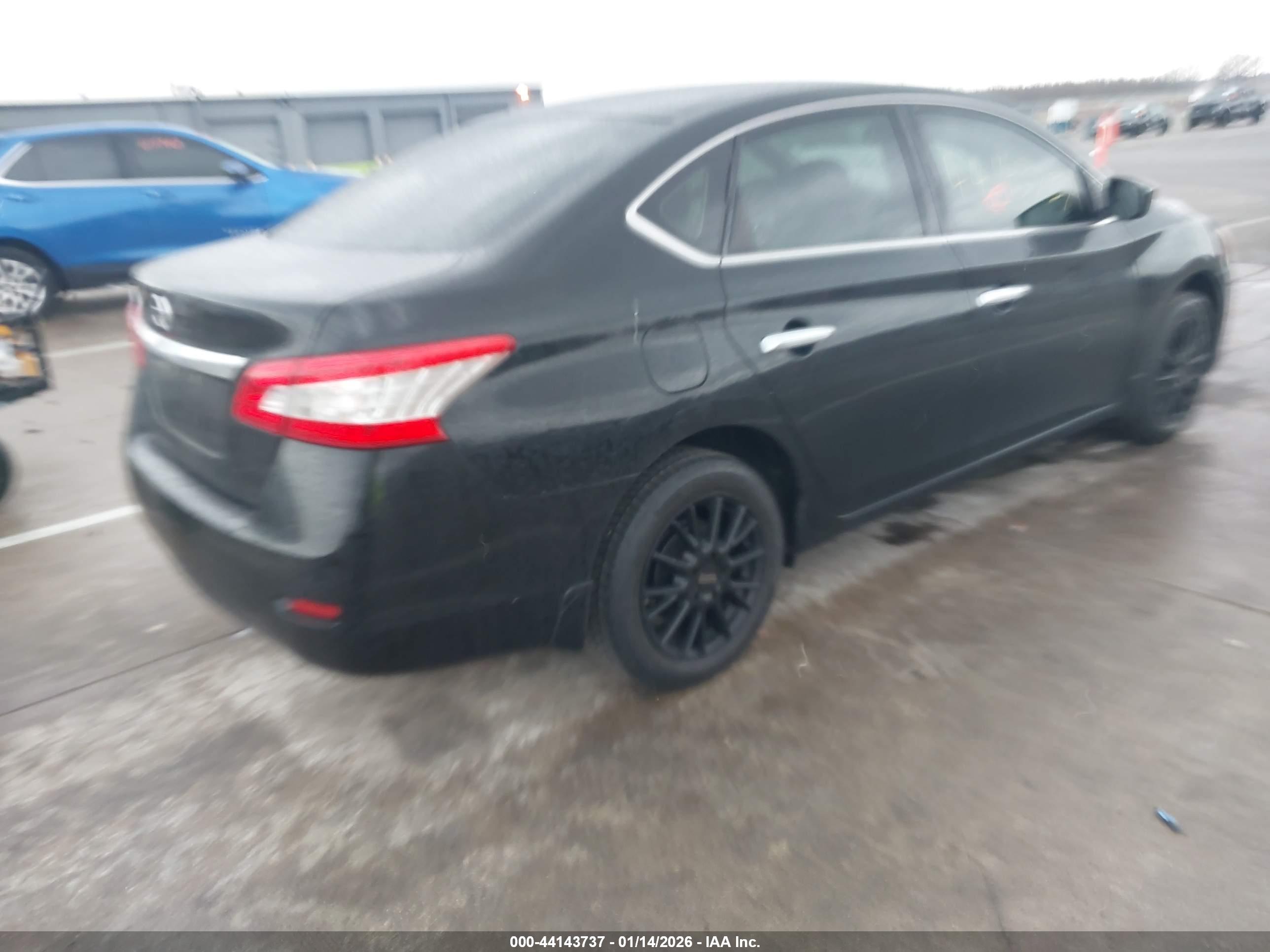 NISSAN SENTRA image 4
