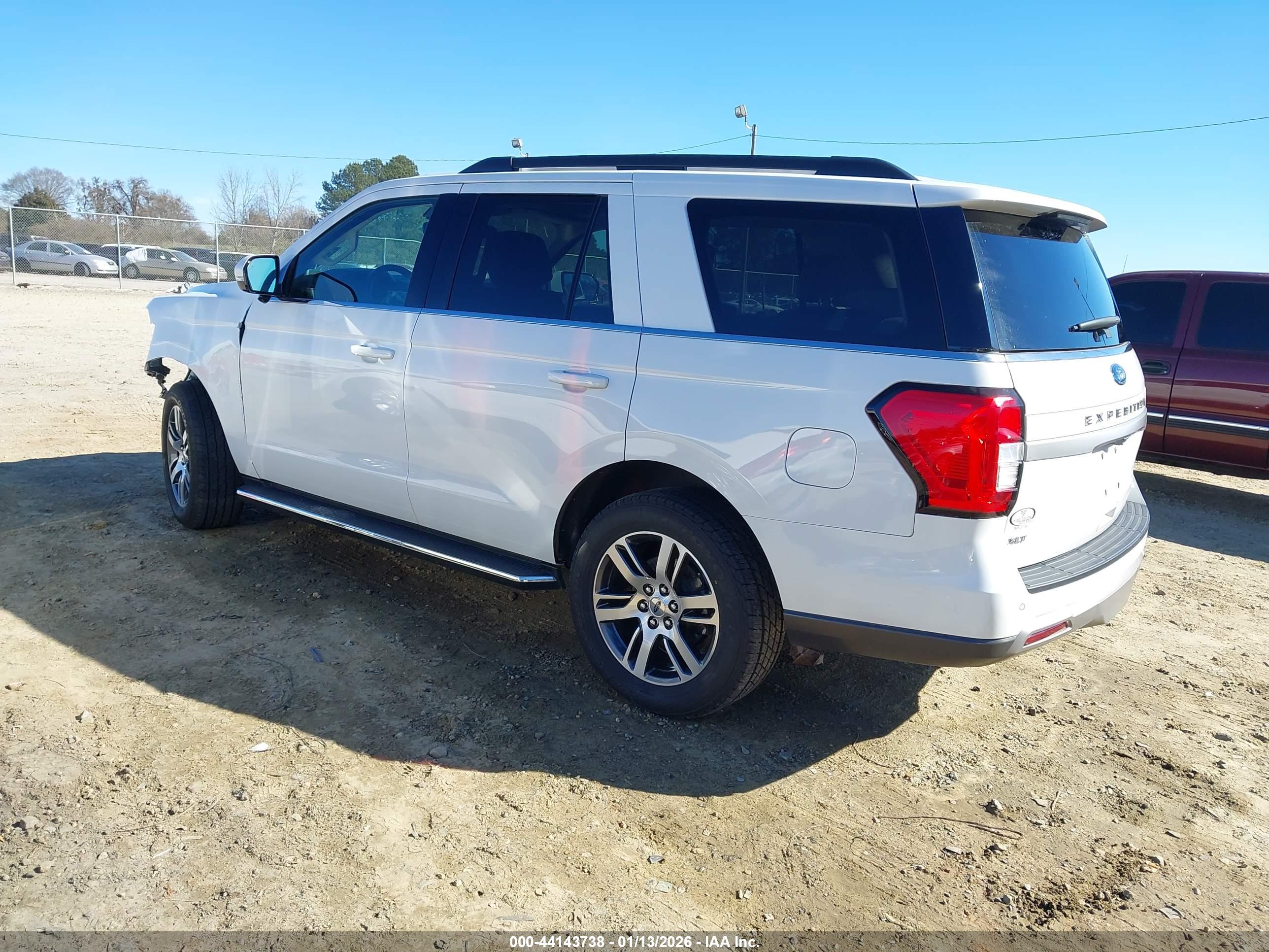 FORD EXPEDITION image 3