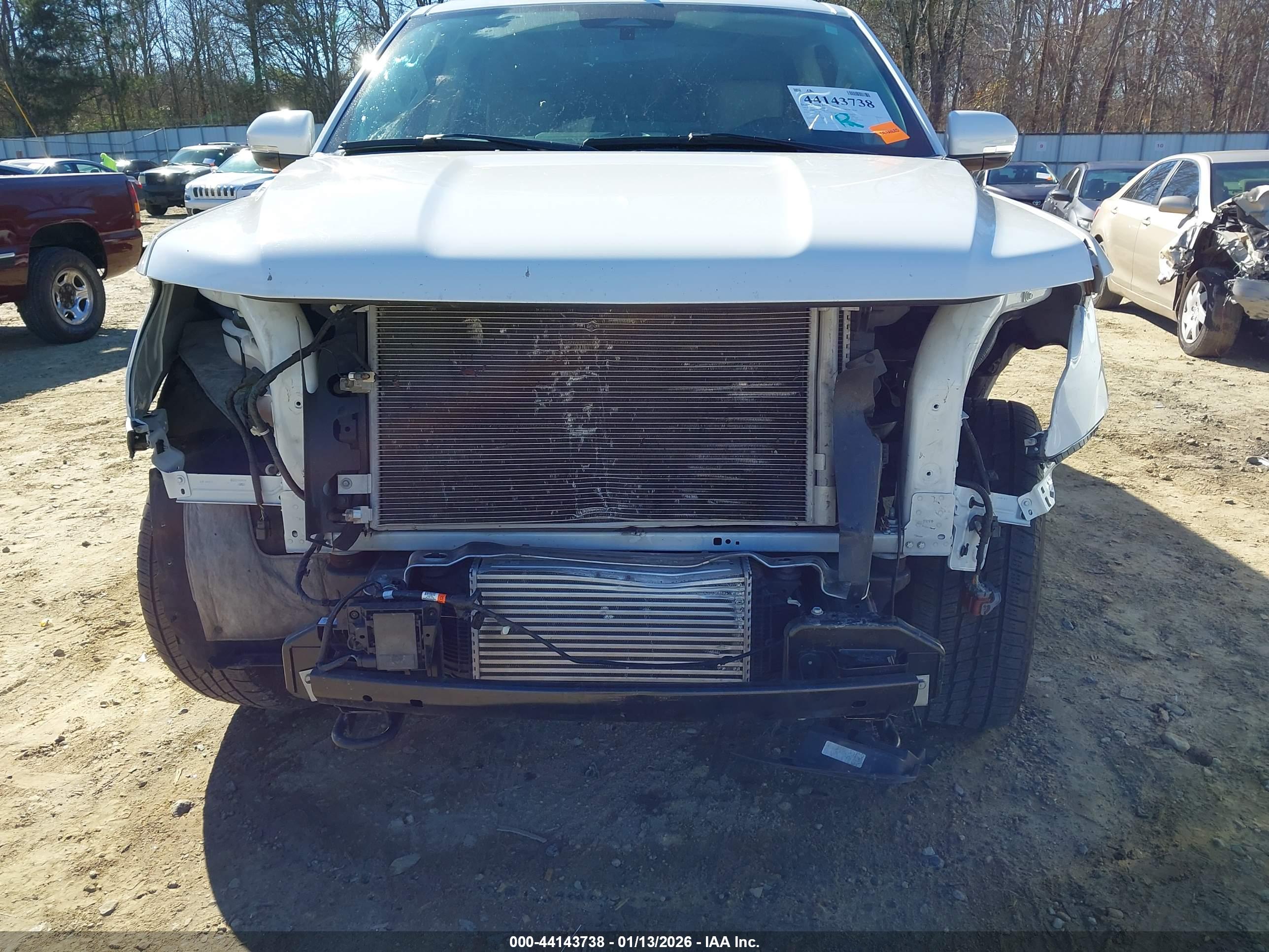 FORD EXPEDITION image 6