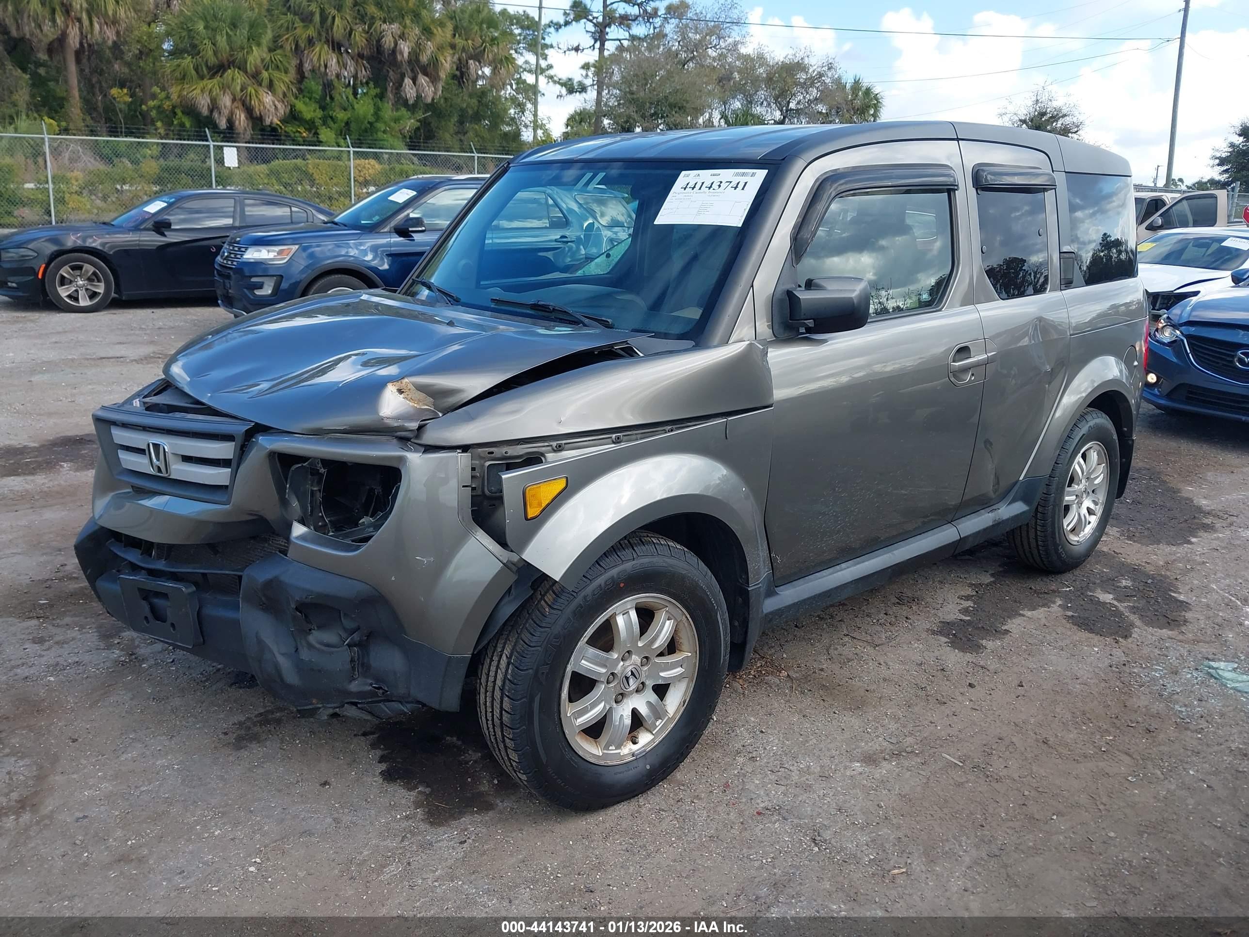 HONDA ELEMENT image 2