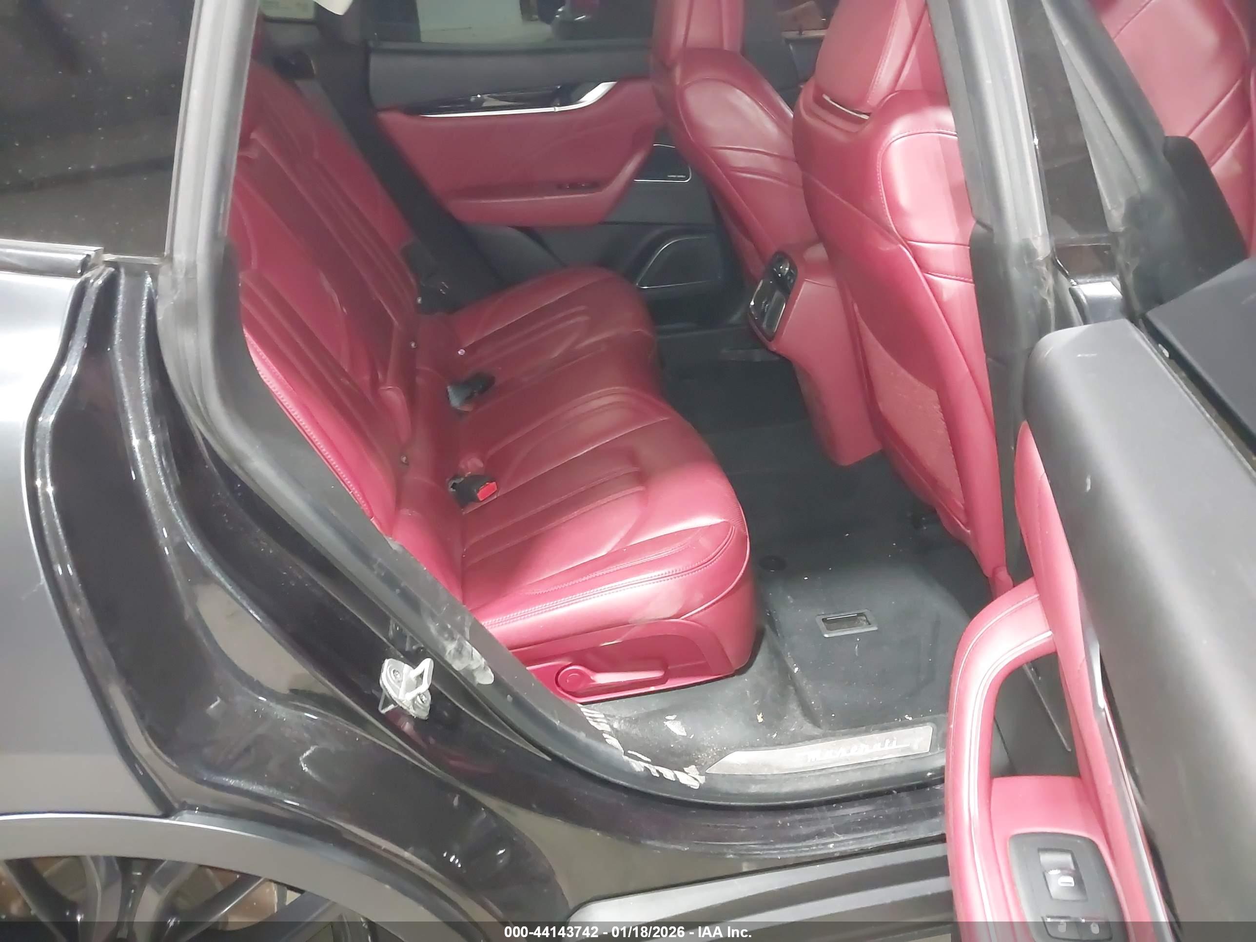 MASERATI LEVANTE image 8