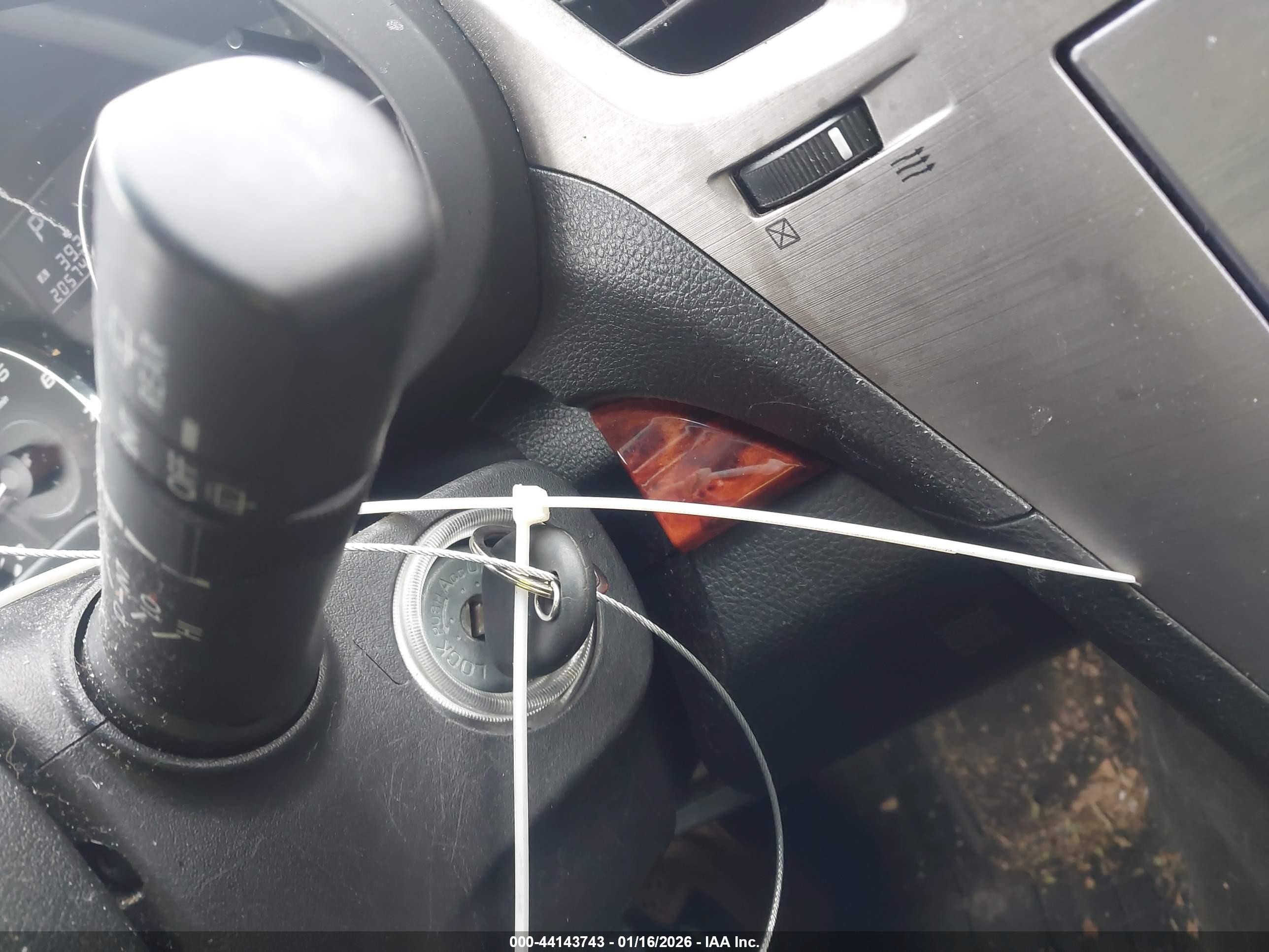 SUBARU OUTBACK image 11