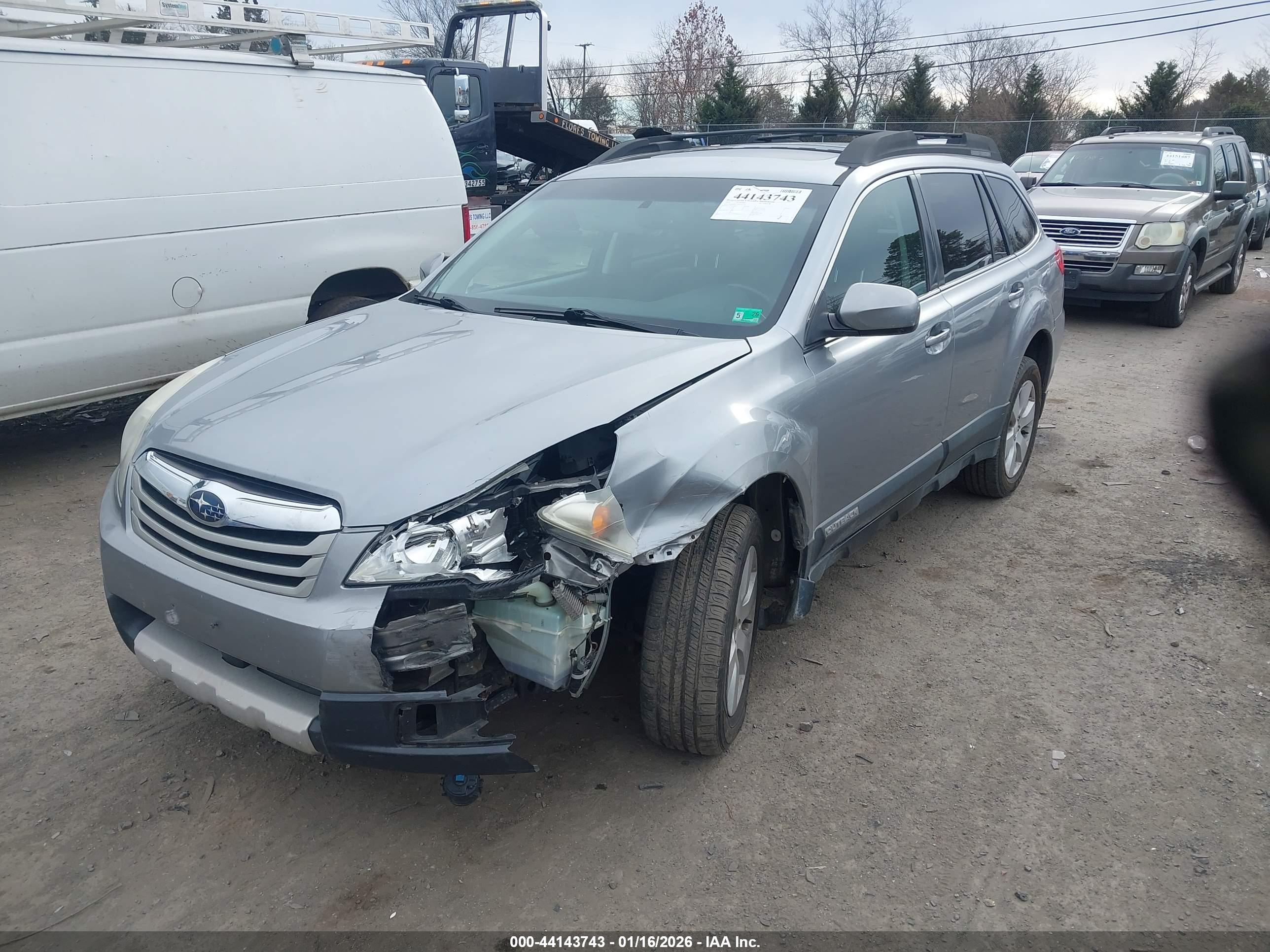 SUBARU OUTBACK image 2